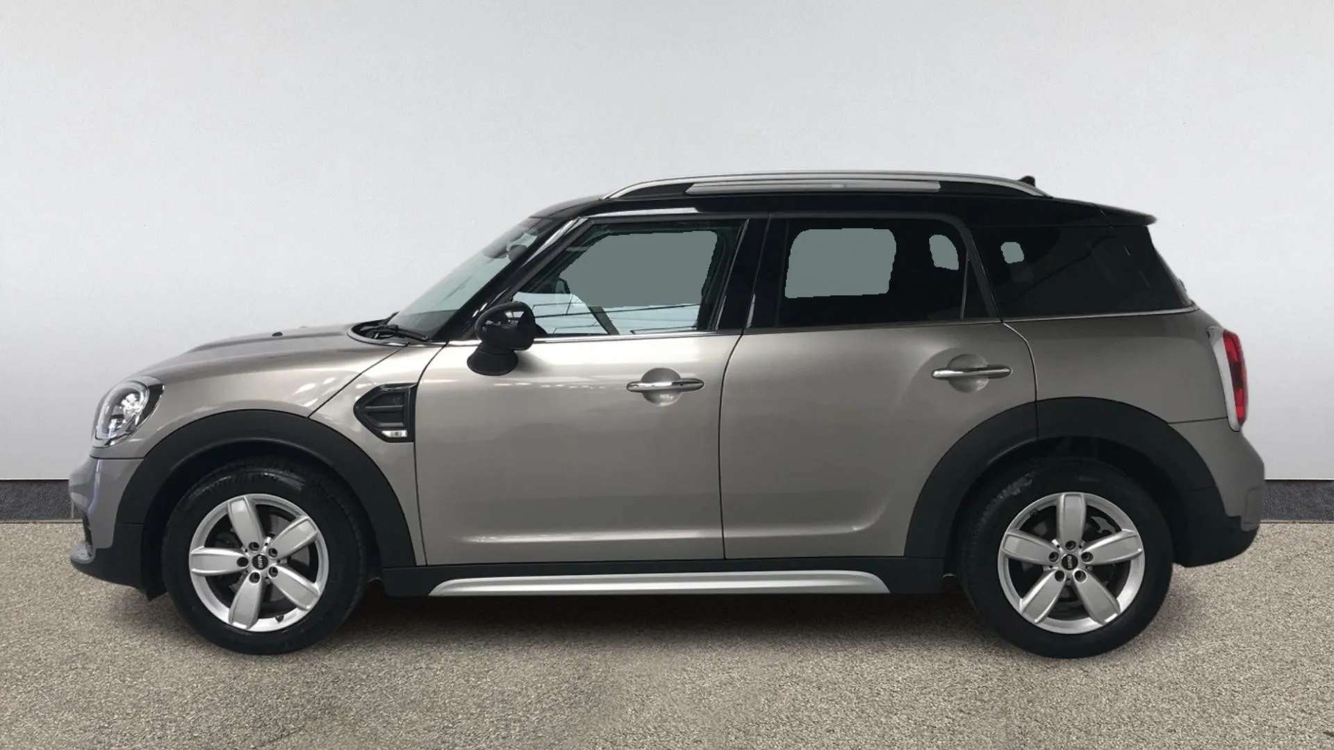 A 2018 MINI COUNTRYMAN 1.5 Cooper Auto A 2018 MINI COUNTRYMAN 1.5 Cooper Auto