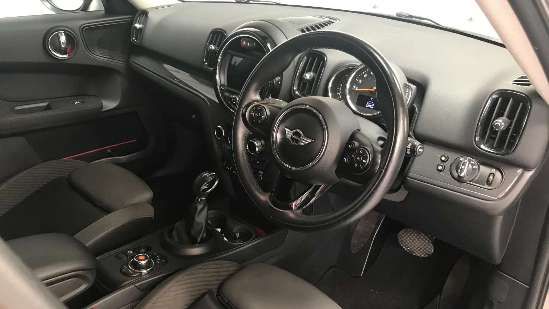 2018 MINI COUNTRYMAN 2018 MINI COUNTRYMAN