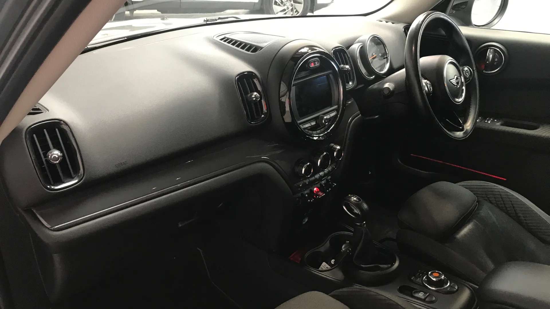 2018 MINI COUNTRYMAN 2018 MINI COUNTRYMAN