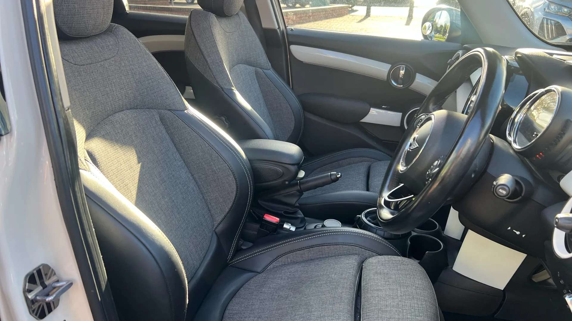 2017 MINI HATCH 2017 MINI HATCH
