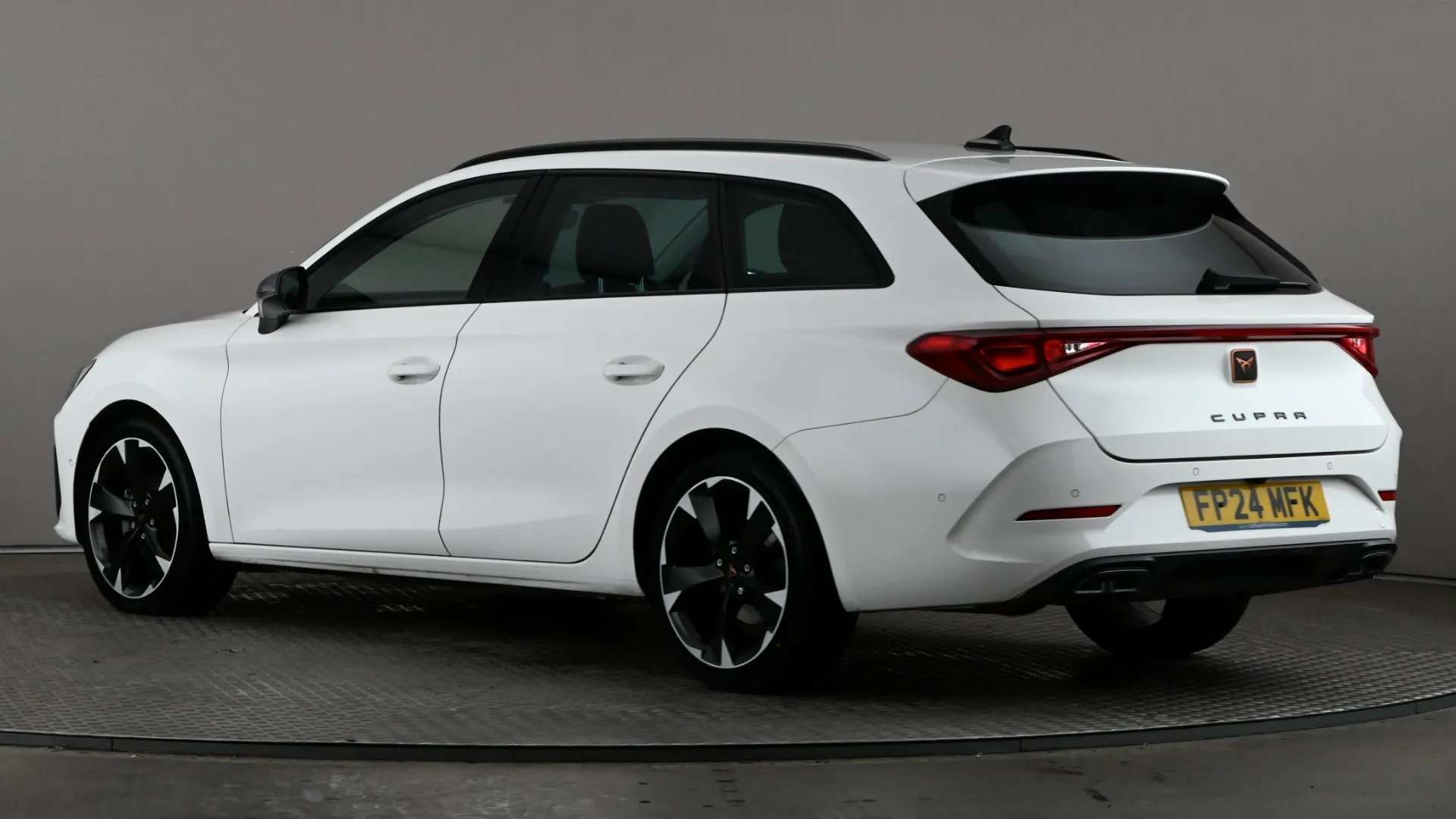 A 2024 CUPRA LEON 1.5 eTSI V1 DSG A 2024 CUPRA LEON 1.5 eTSI V1 DSG