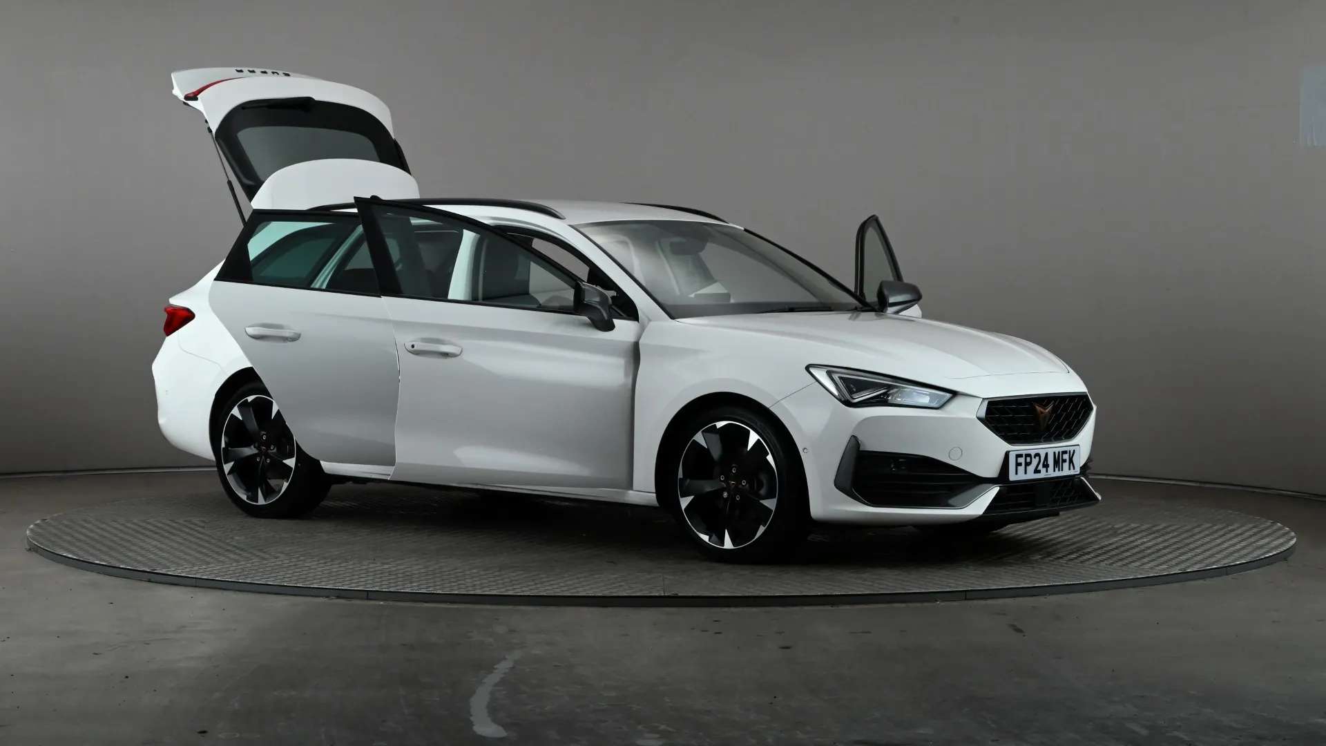 2024 CUPRA LEON 2024 CUPRA LEON