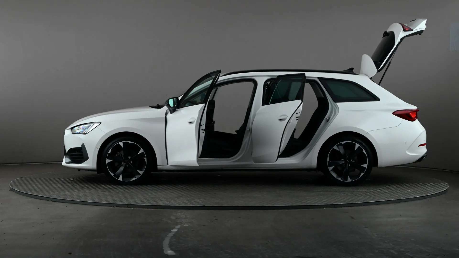 2024 CUPRA LEON 2024 CUPRA LEON