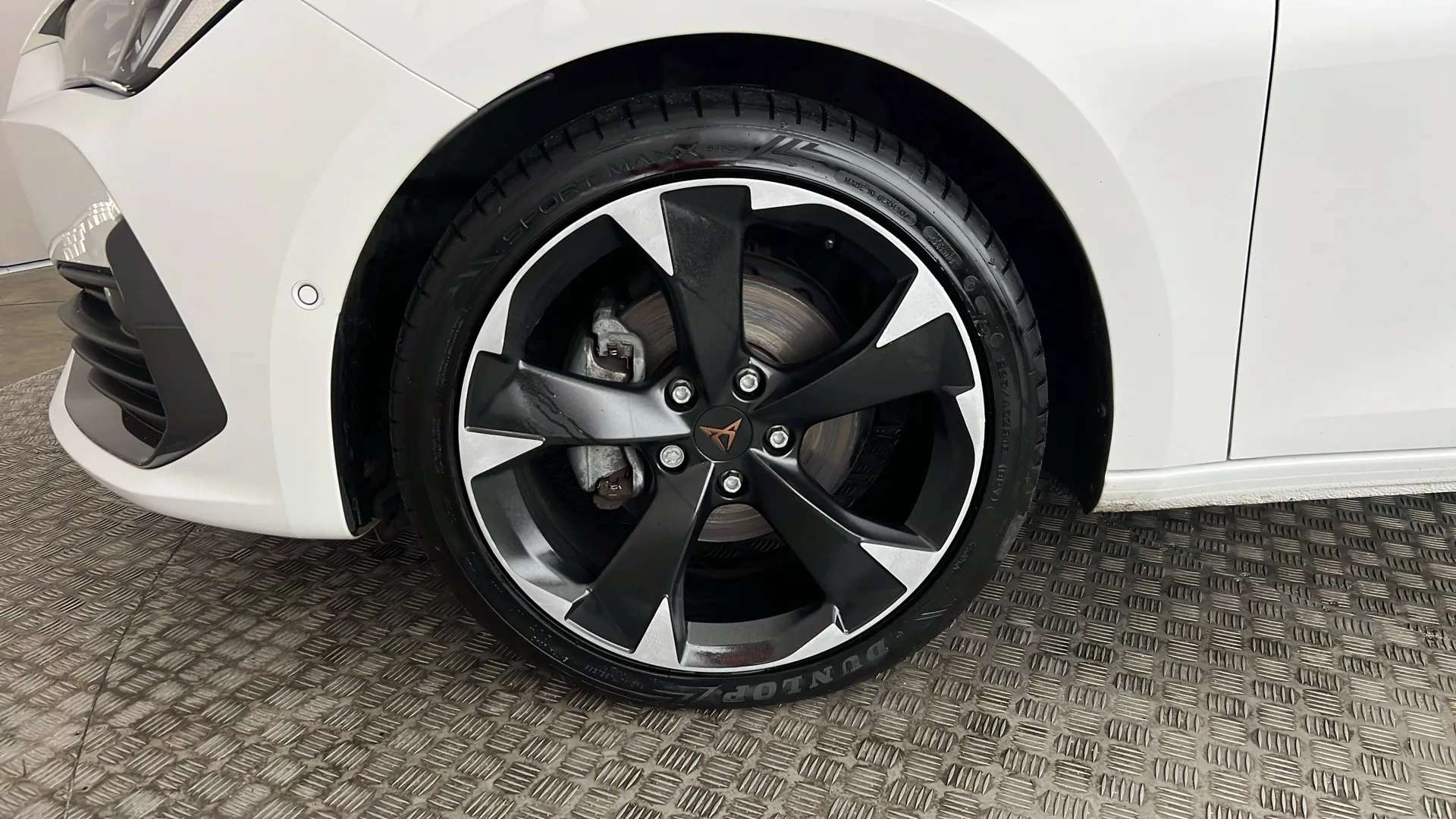 2024 CUPRA LEON 2024 CUPRA LEON