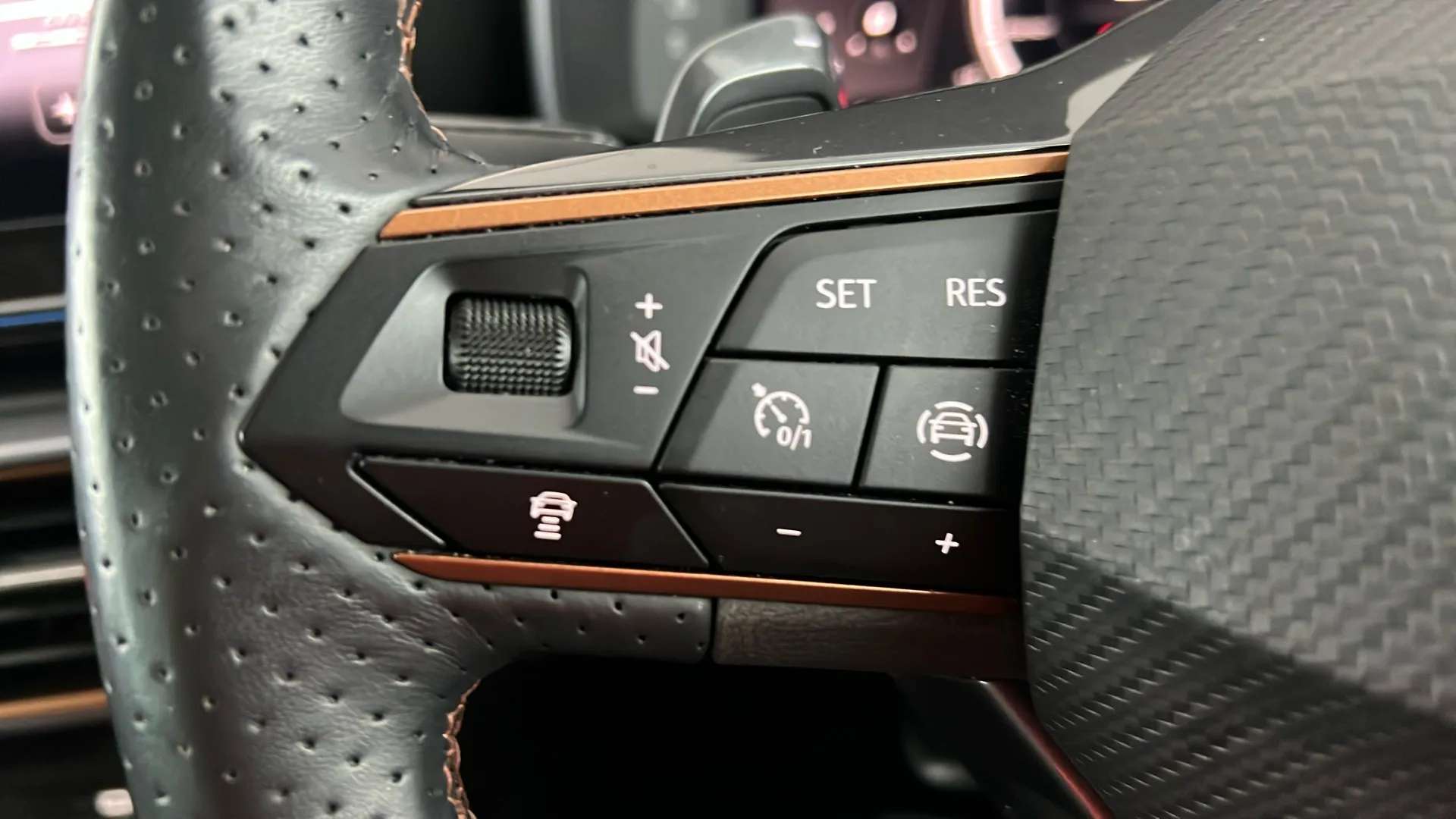 2024 CUPRA LEON 2024 CUPRA LEON