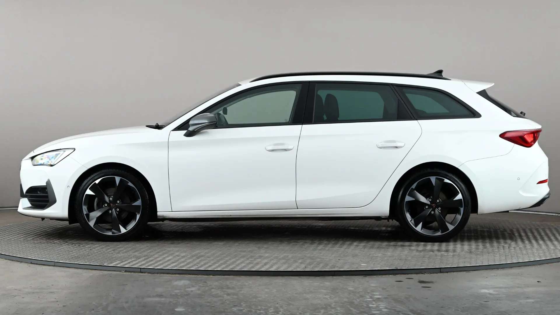 A 2024 CUPRA LEON 1.5 eTSI V1 DSG A 2024 CUPRA LEON 1.5 eTSI V1 DSG