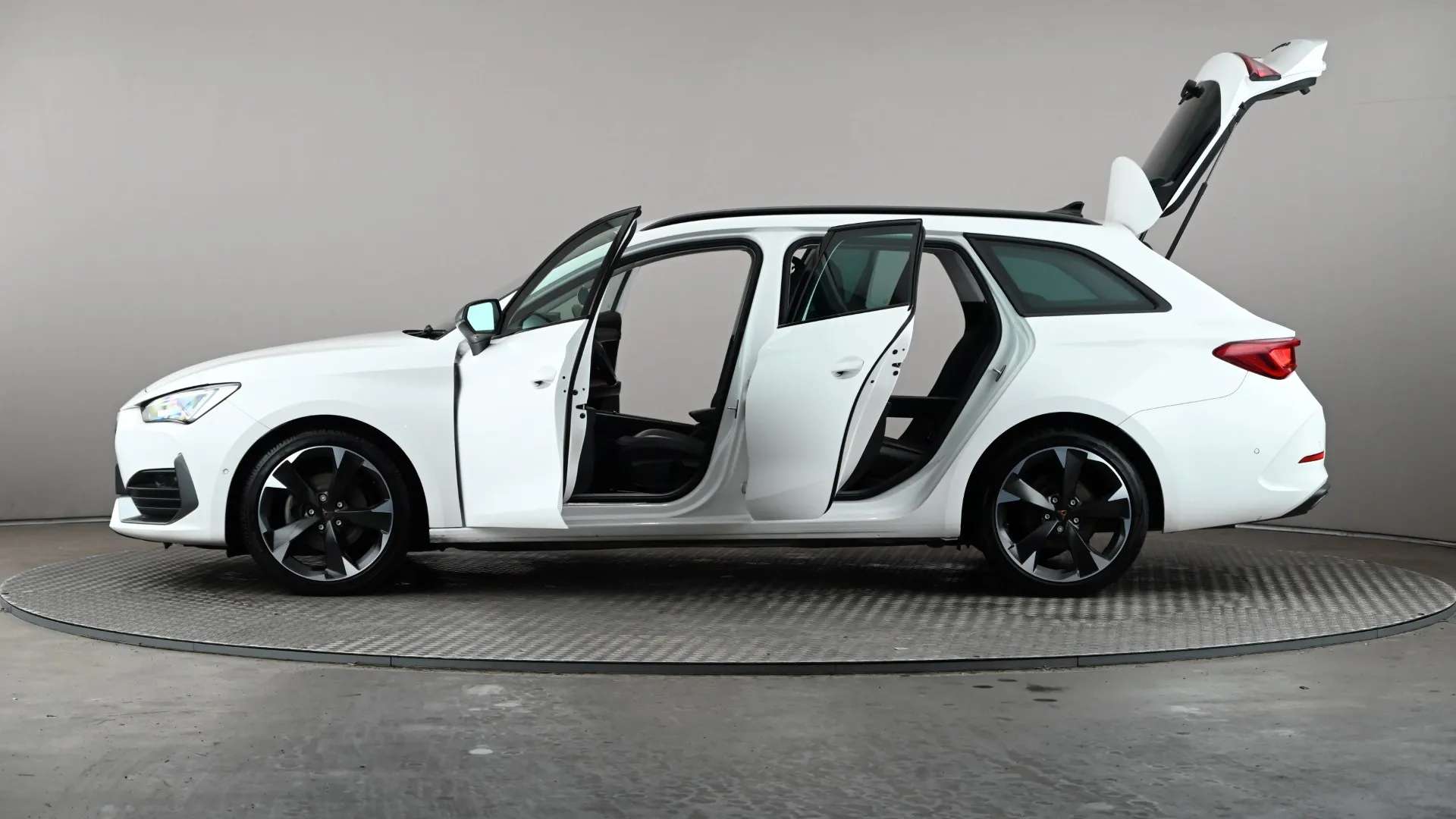 2024 CUPRA LEON 2024 CUPRA LEON