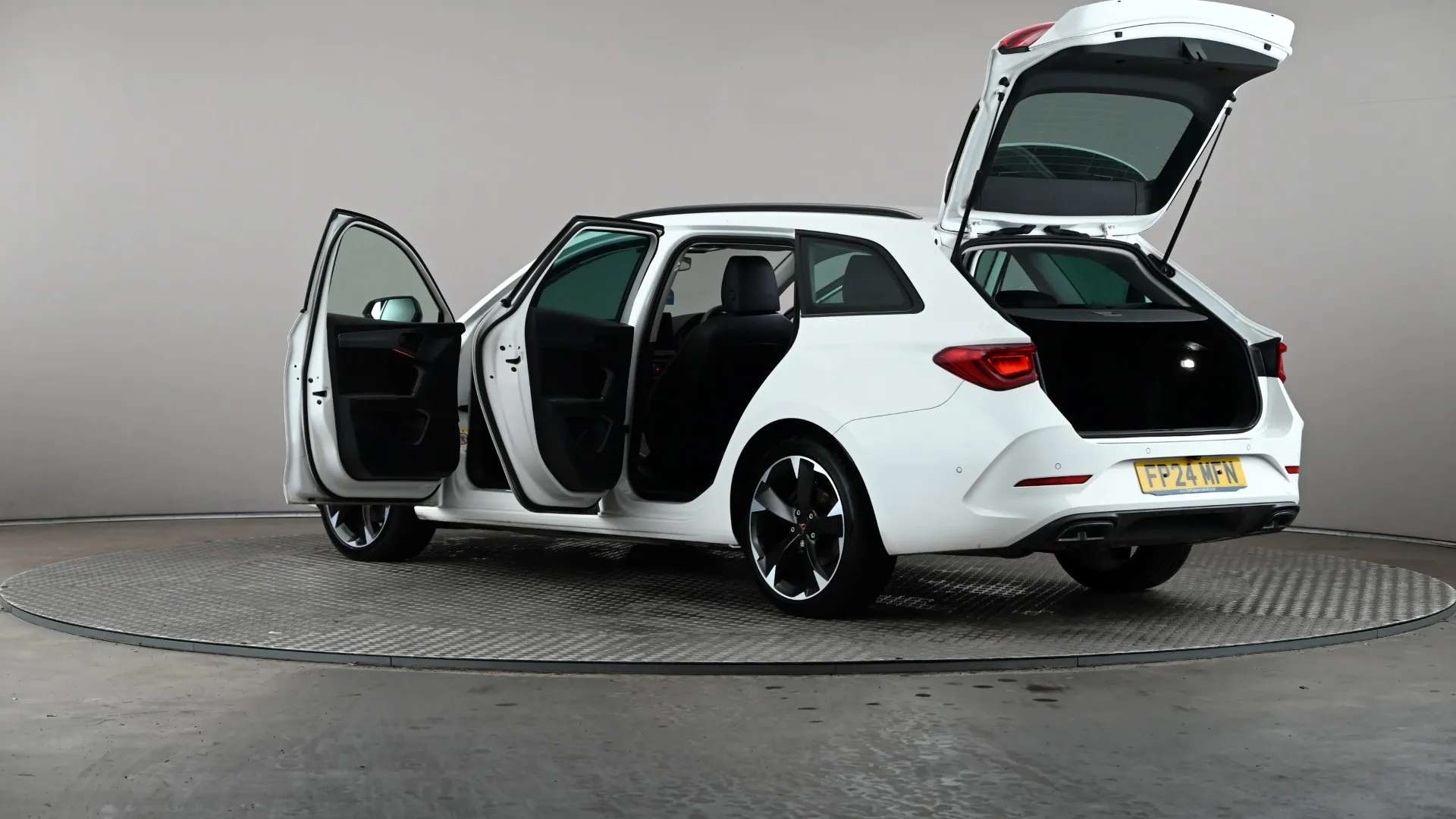 2024 CUPRA LEON 2024 CUPRA LEON