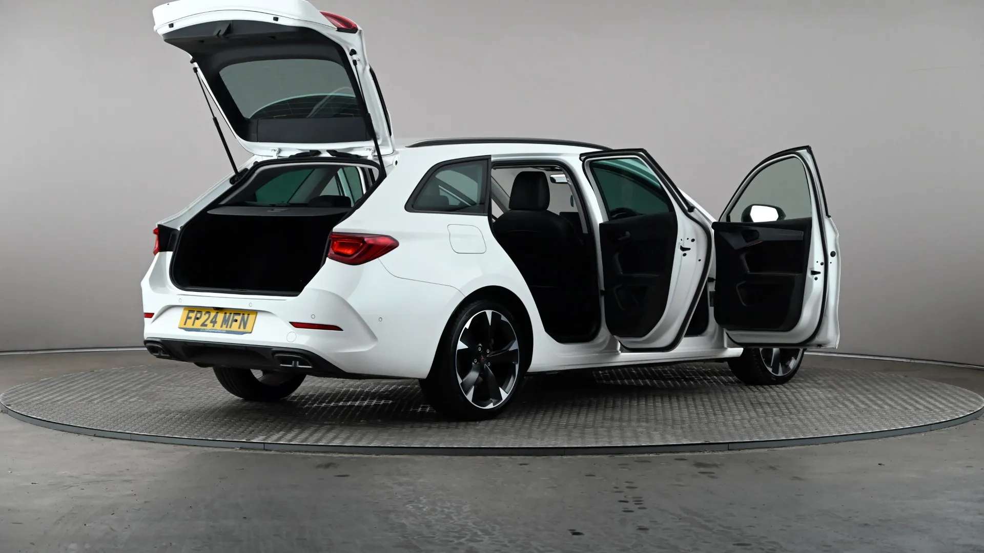 2024 CUPRA LEON 2024 CUPRA LEON