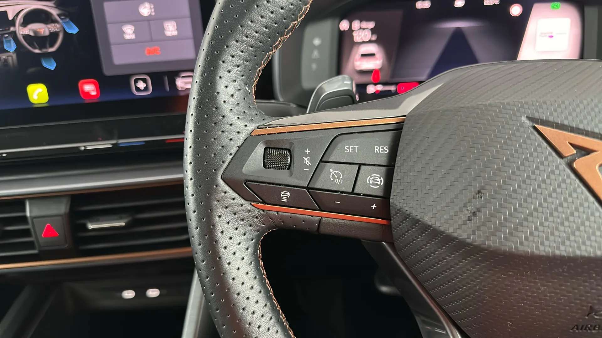 2023 CUPRA LEON 2023 CUPRA LEON