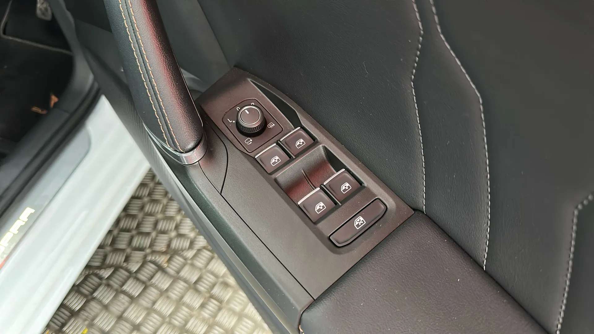 2023 CUPRA LEON 2023 CUPRA LEON