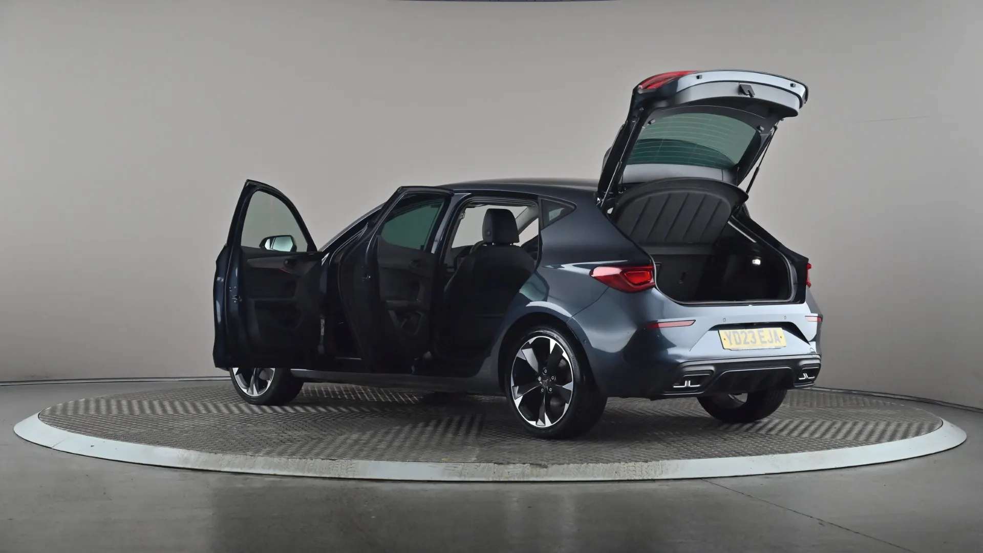 2023 CUPRA LEON 2023 CUPRA LEON