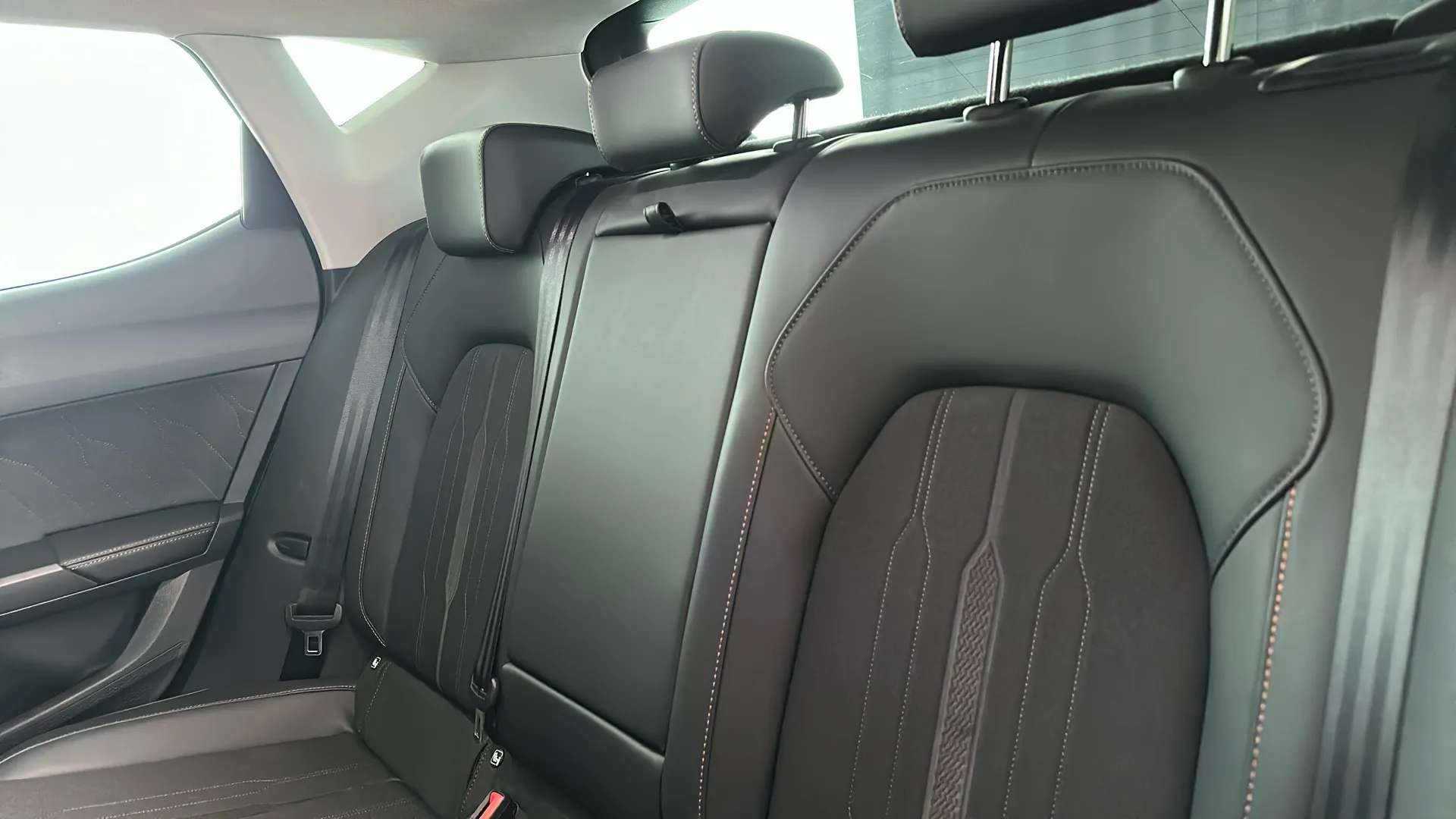 2023 CUPRA LEON 2023 CUPRA LEON