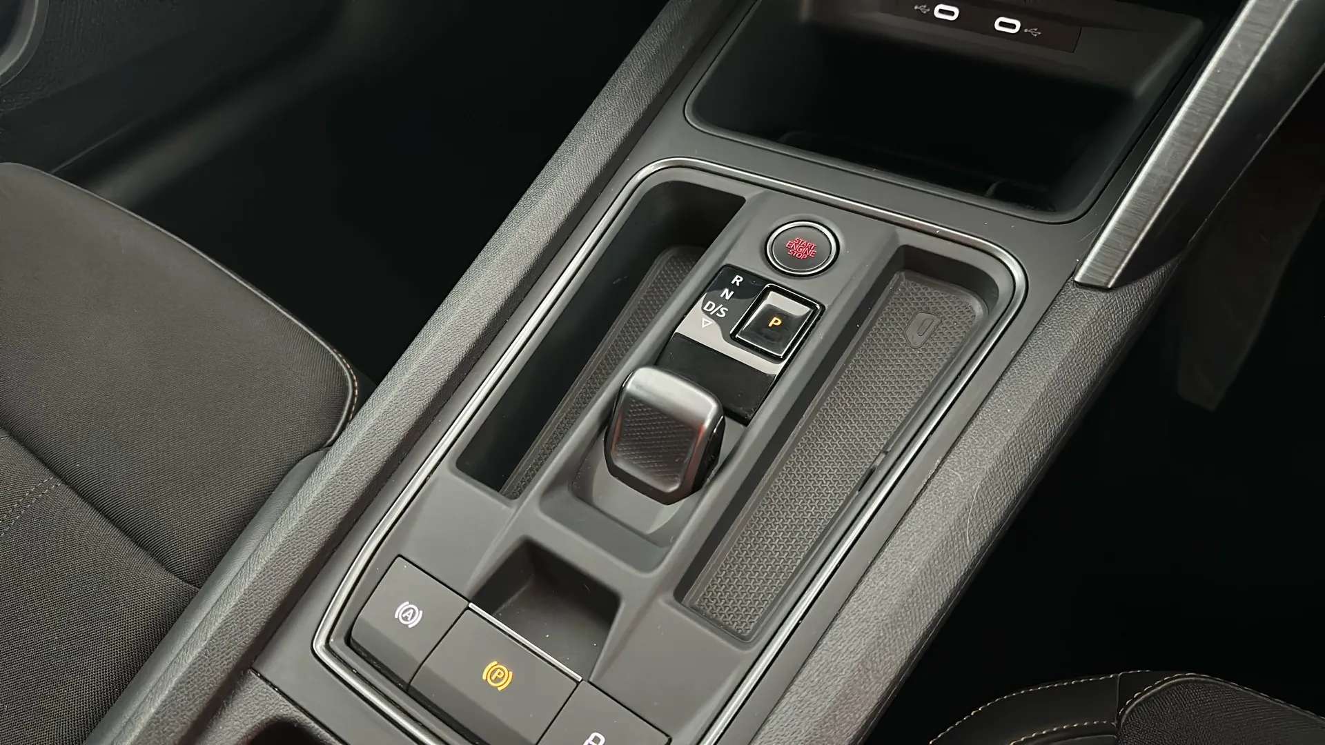 2023 CUPRA LEON 2023 CUPRA LEON