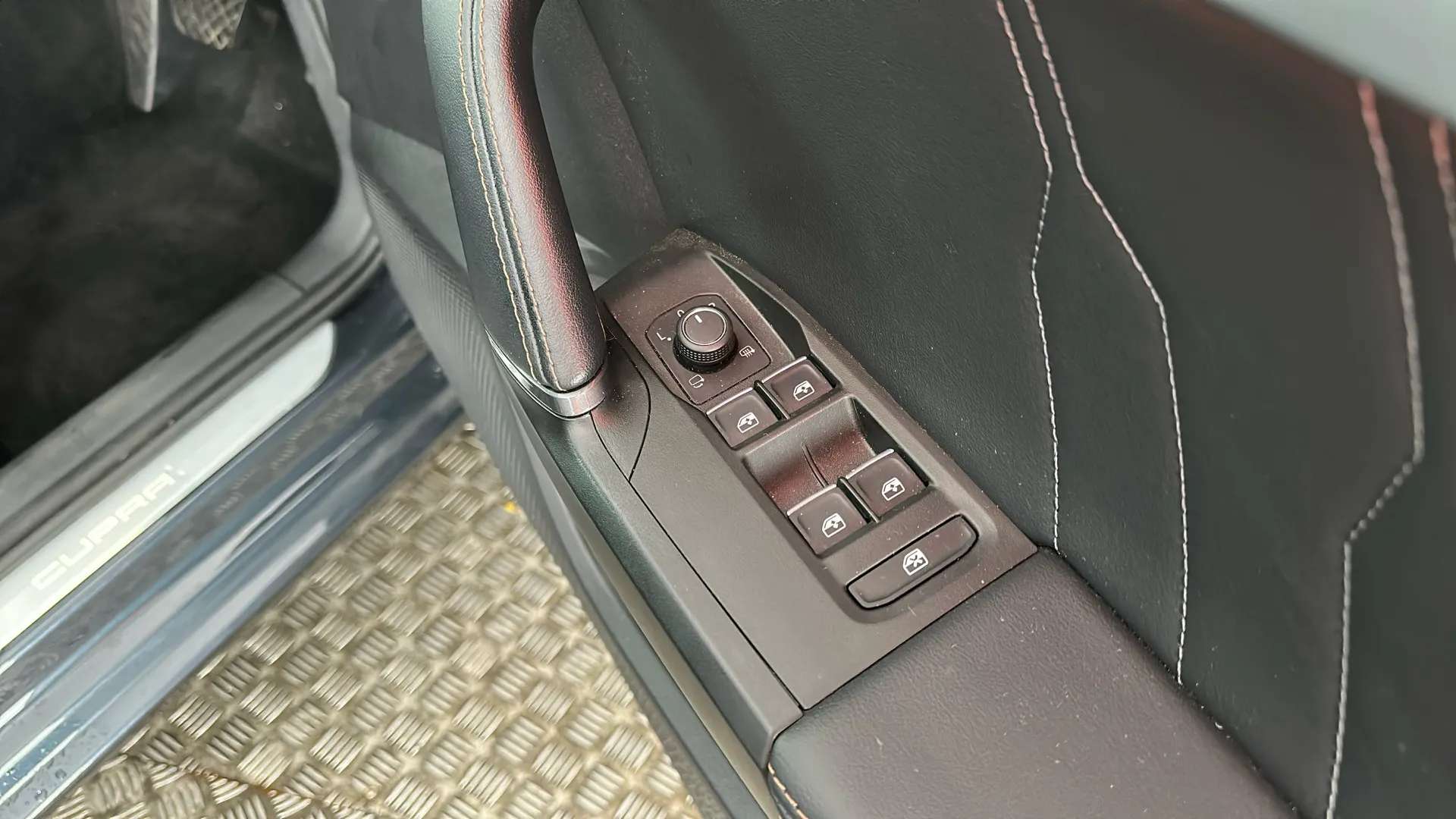 2023 CUPRA LEON 2023 CUPRA LEON