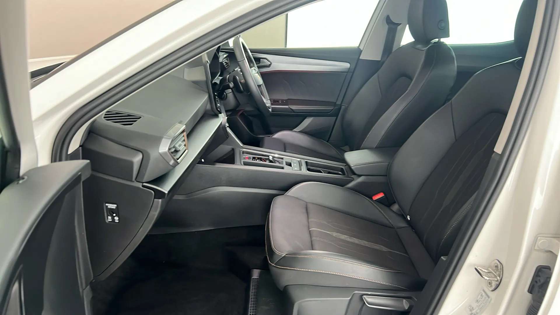 2023 CUPRA LEON 2023 CUPRA LEON