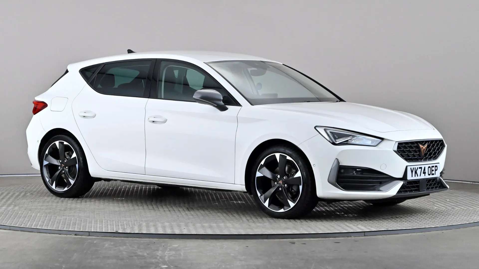 A 2024 CUPRA LEON 1.5 eTSI V1 DSG A 2024 CUPRA LEON 1.5 eTSI V1 DSG