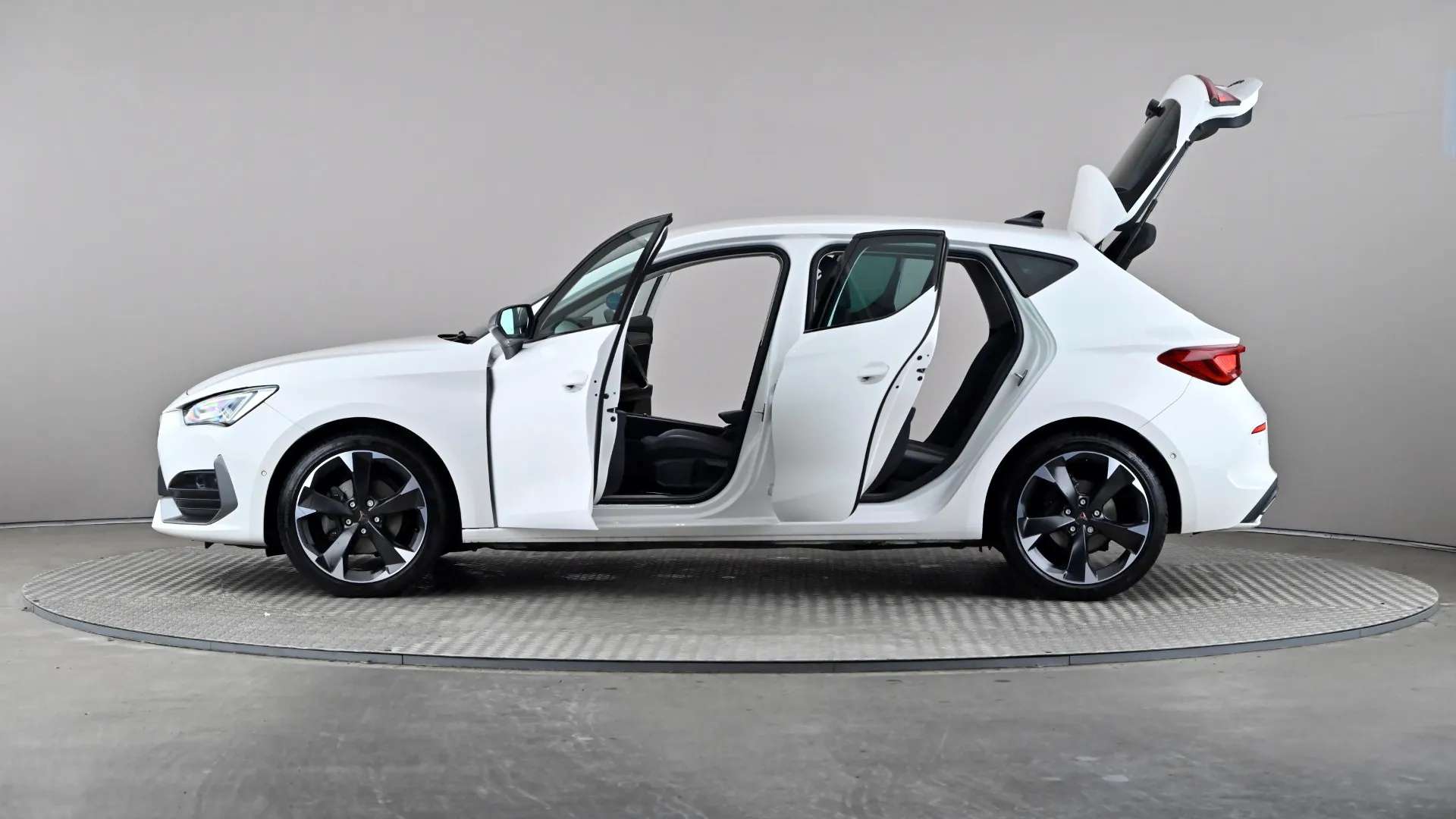 2024 CUPRA LEON 2024 CUPRA LEON