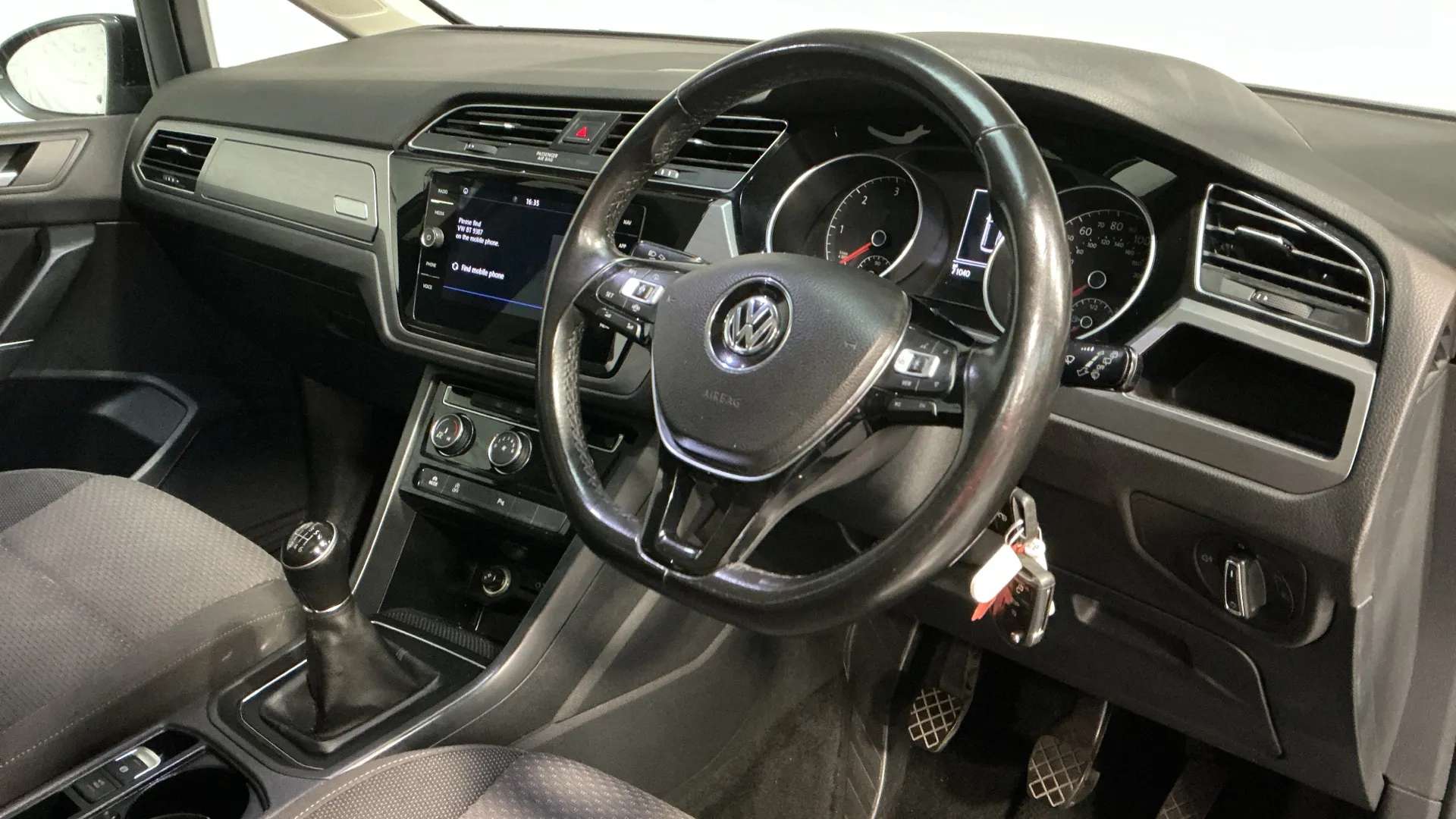 2018 VOLKSWAGEN TOURAN 2018 VOLKSWAGEN TOURAN