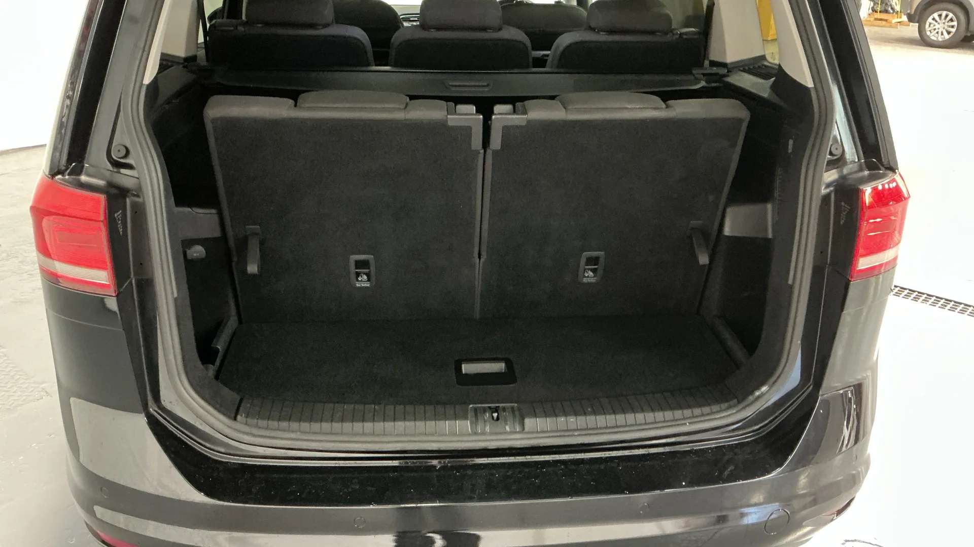 2018 VOLKSWAGEN TOURAN 2018 VOLKSWAGEN TOURAN