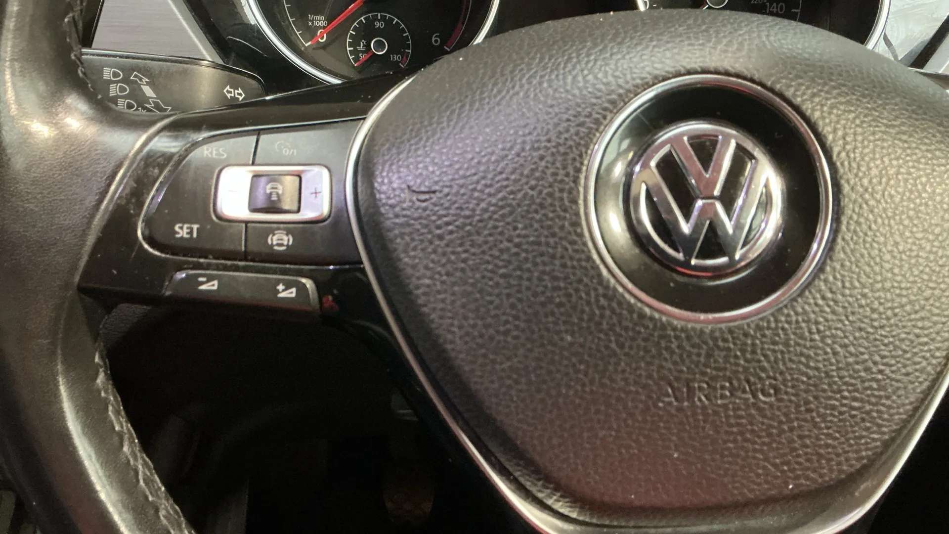 2018 VOLKSWAGEN TOURAN 2018 VOLKSWAGEN TOURAN