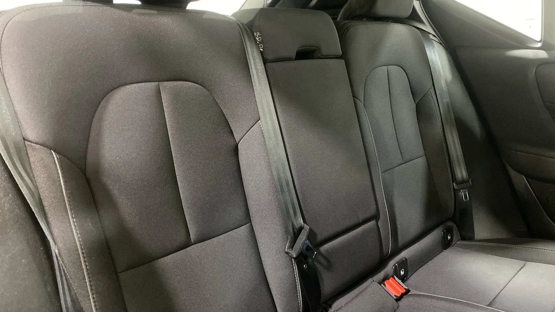 2022 VOLVO XC40 2022 VOLVO XC40