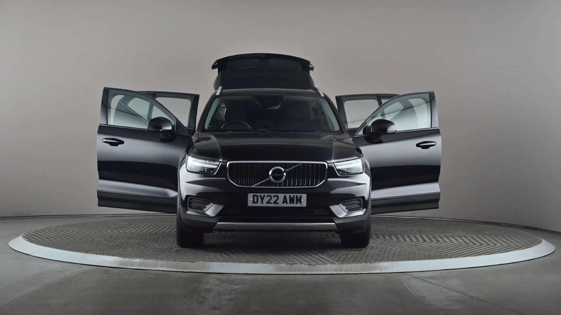 2022 VOLVO XC40 2022 VOLVO XC40
