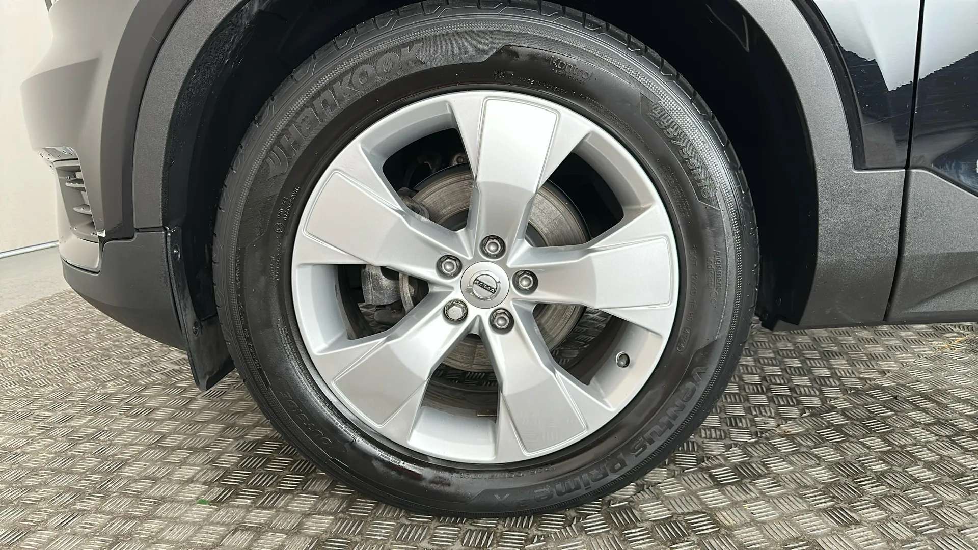 2022 VOLVO XC40 2022 VOLVO XC40