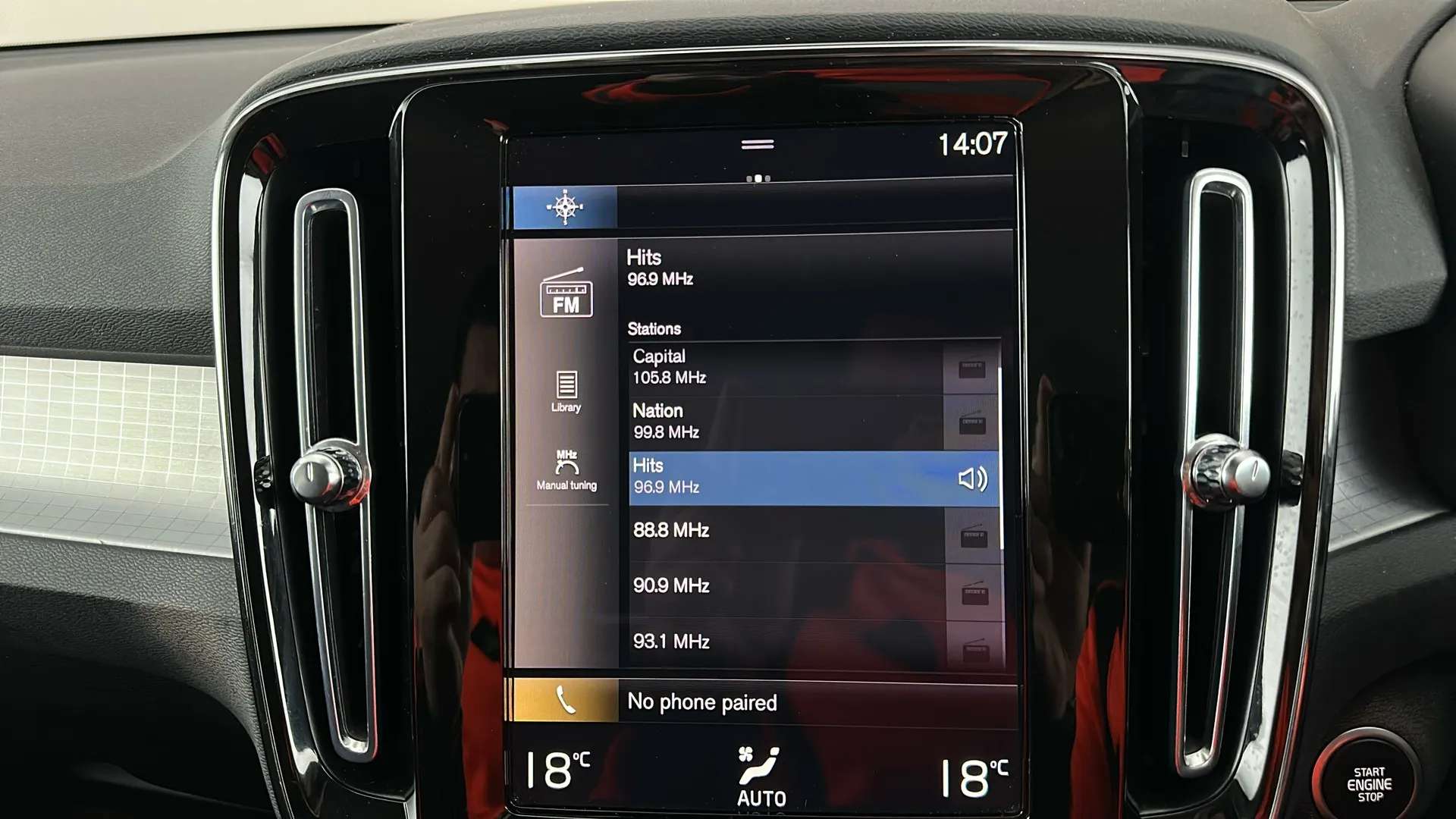 2022 VOLVO XC40 2022 VOLVO XC40