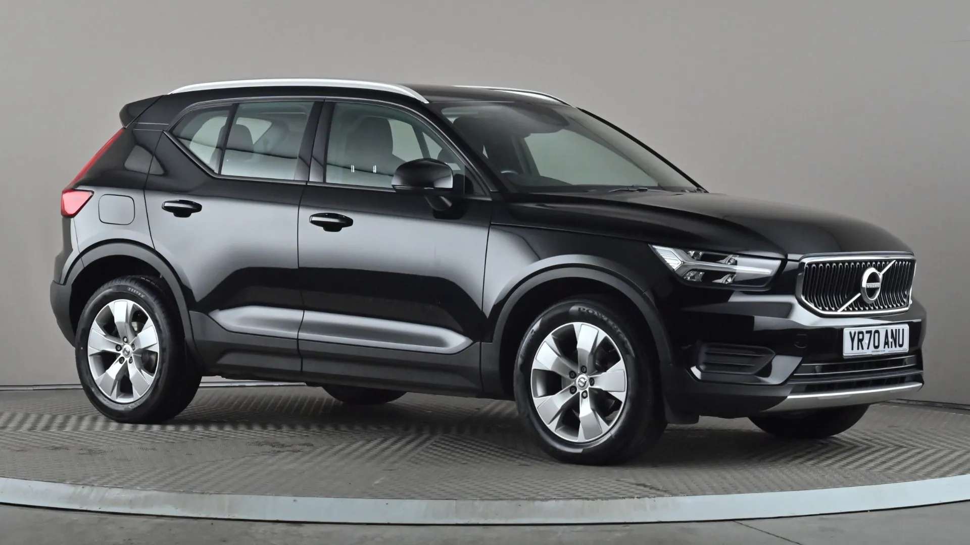 2020 VOLVO XC40 2020 VOLVO XC40