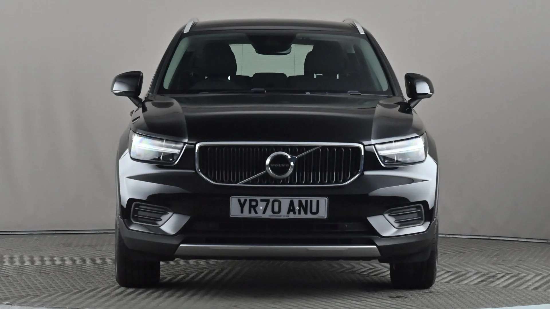 2020 VOLVO XC40 2020 VOLVO XC40
