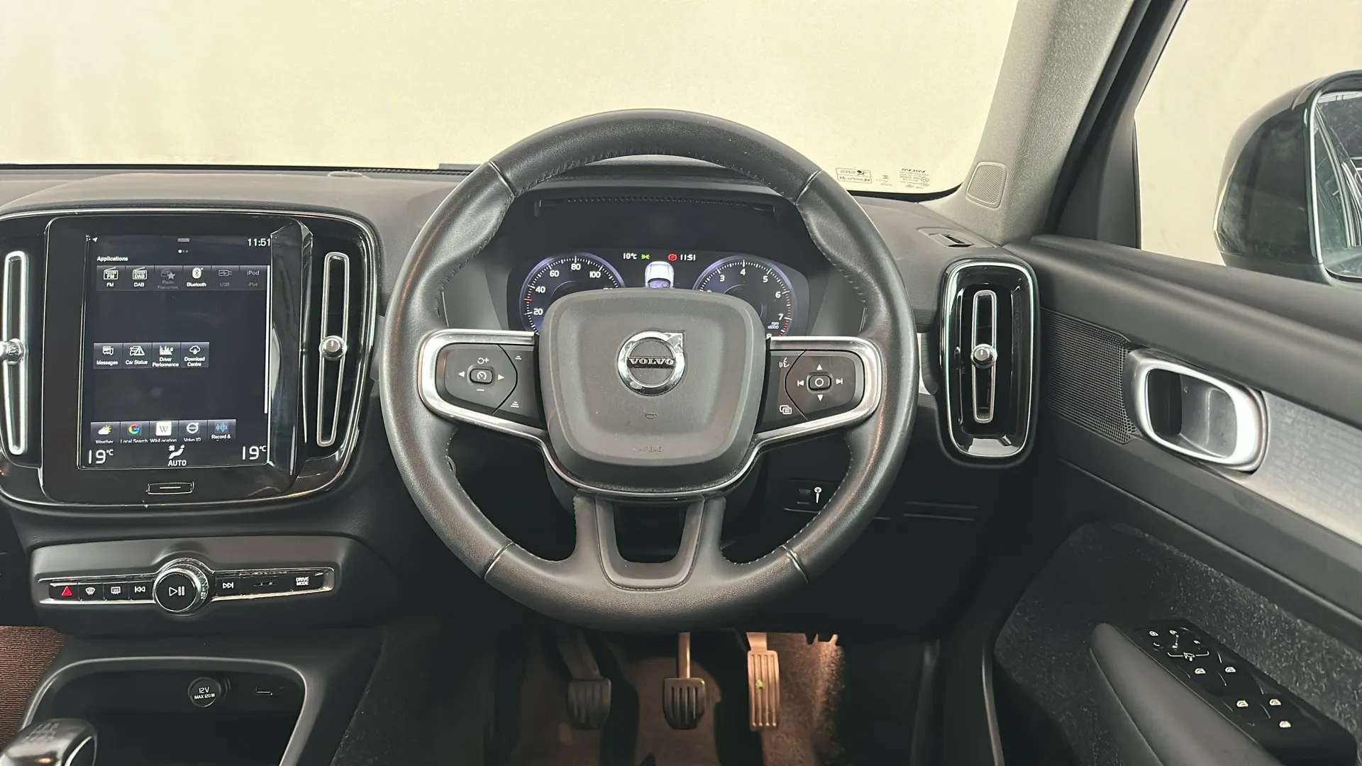 2020 VOLVO XC40 2020 VOLVO XC40