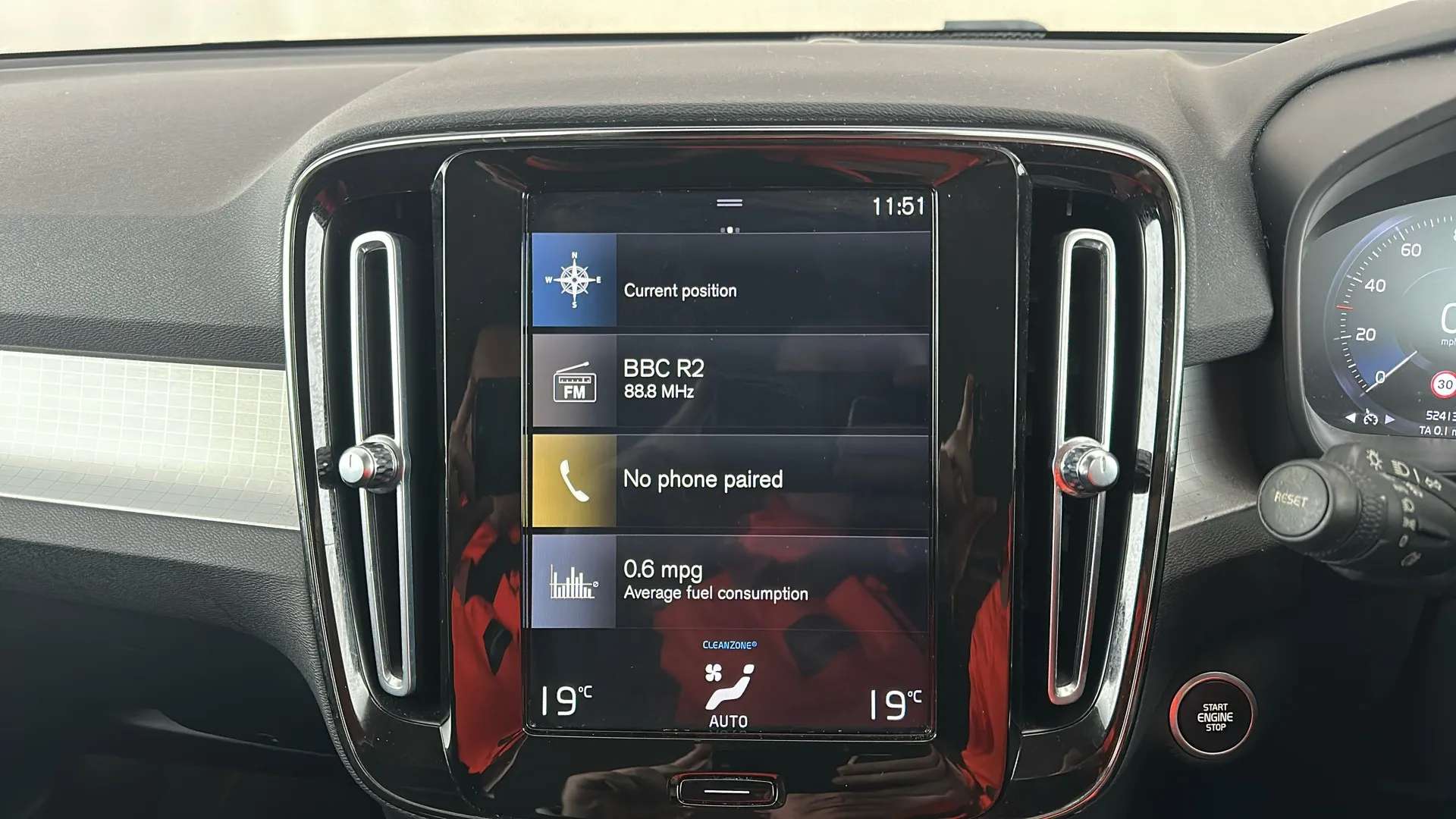 2020 VOLVO XC40 2020 VOLVO XC40