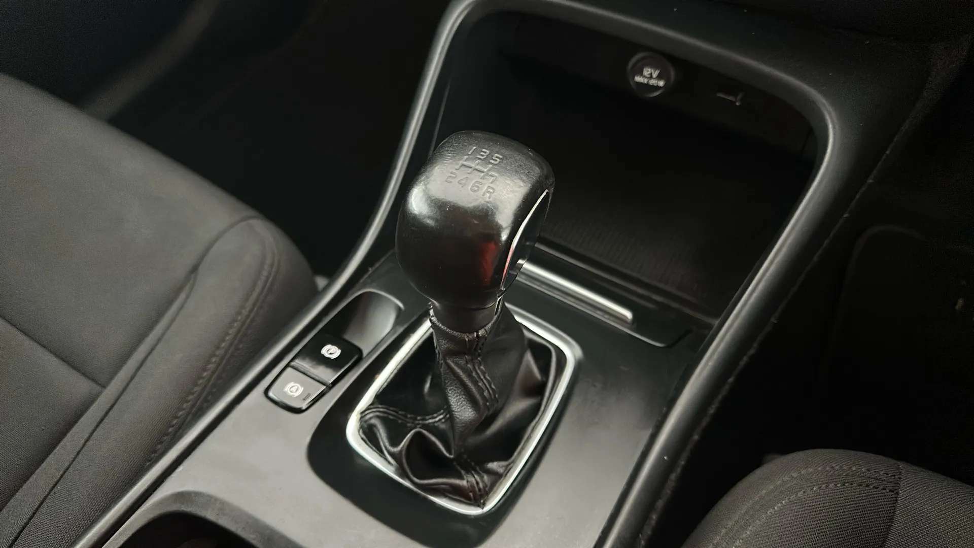 2020 VOLVO XC40 2020 VOLVO XC40