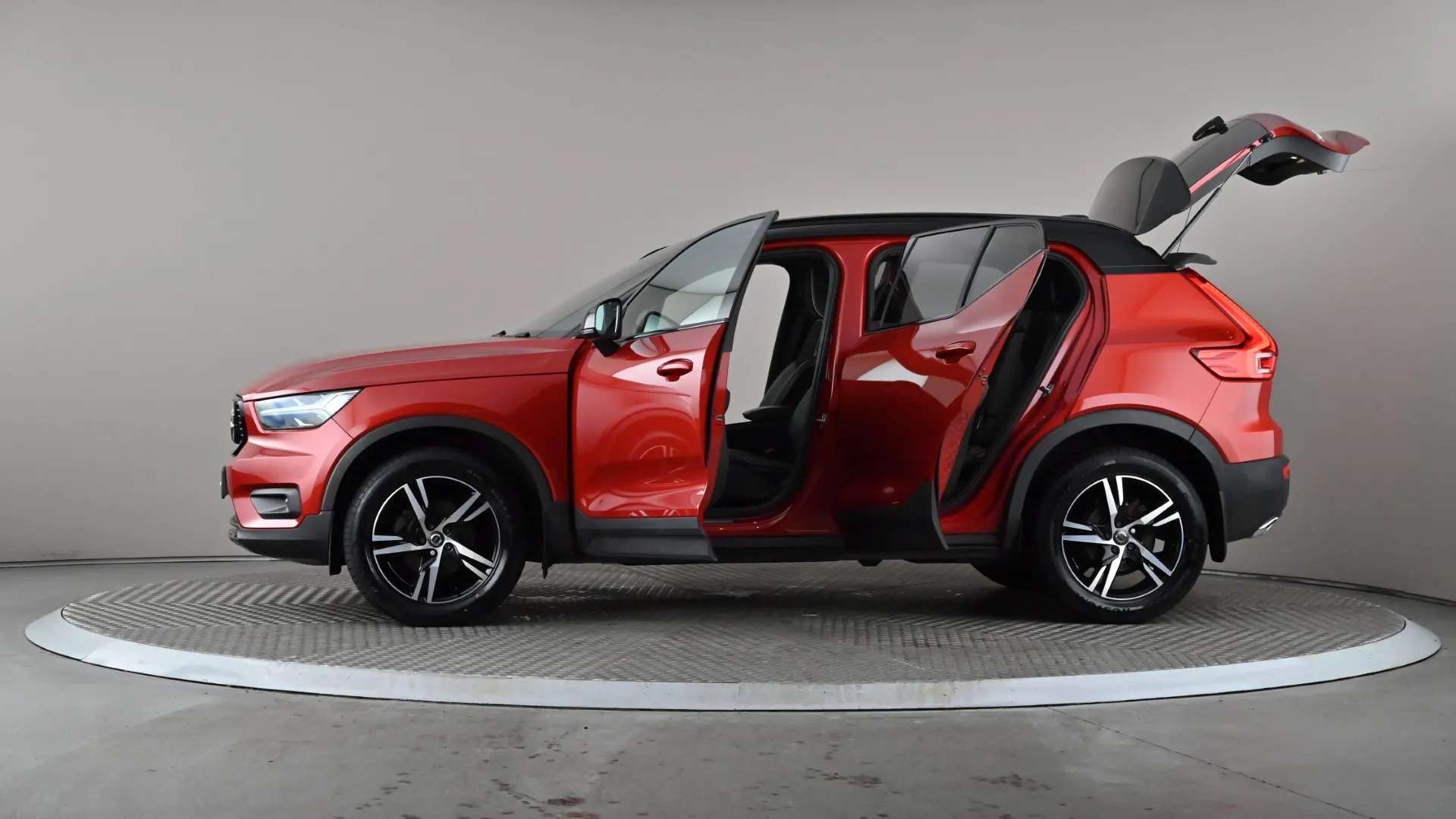2018 VOLVO XC40 2018 VOLVO XC40