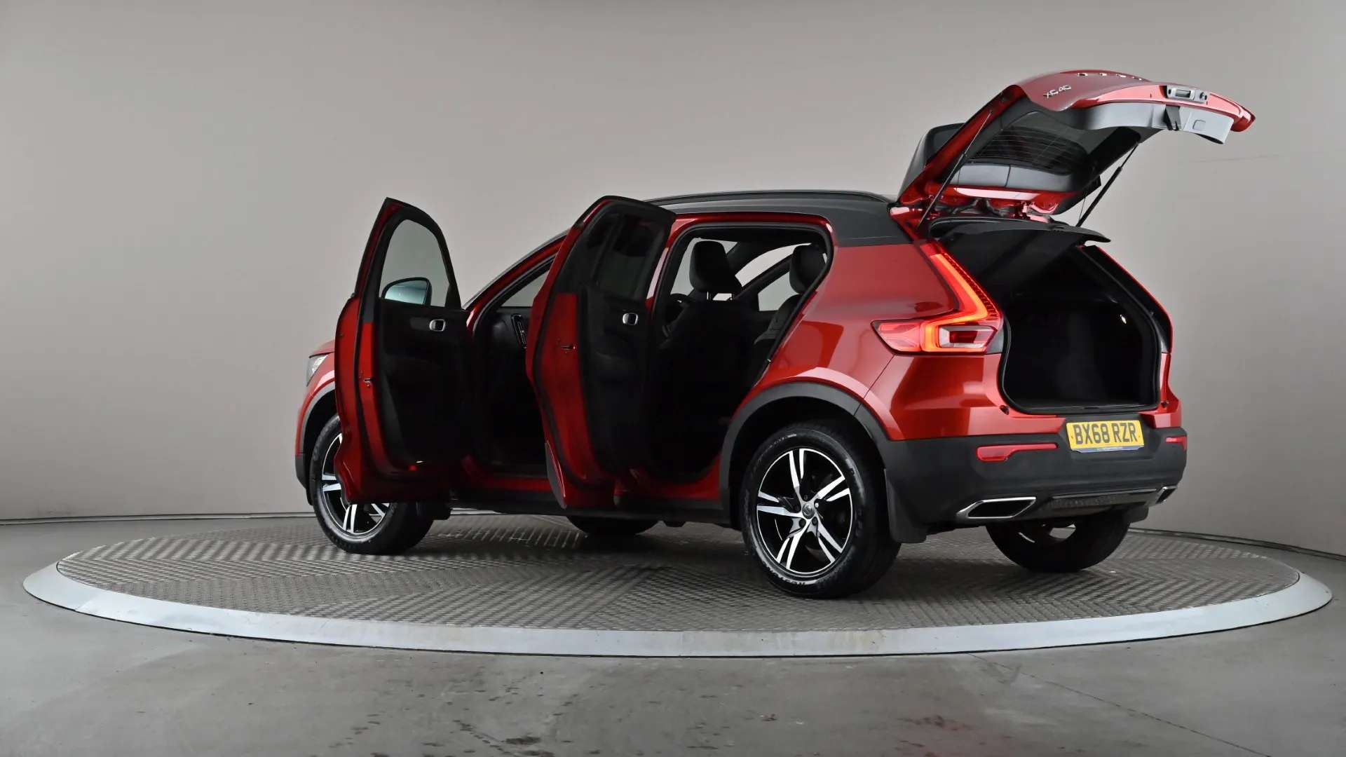 2018 VOLVO XC40 2018 VOLVO XC40