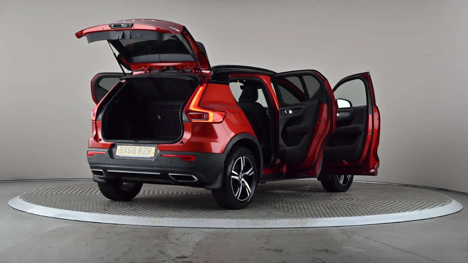 2018 VOLVO XC40 2018 VOLVO XC40