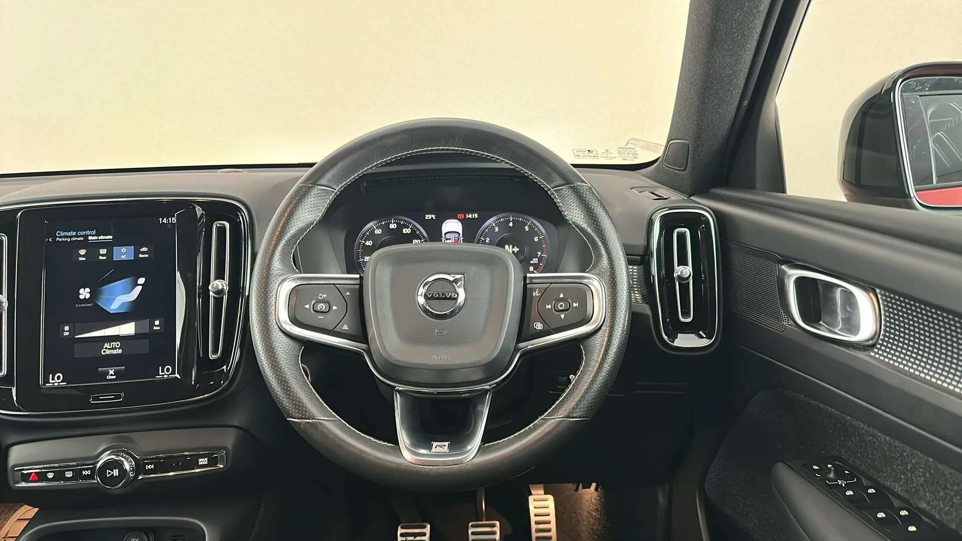2018 VOLVO XC40 2018 VOLVO XC40