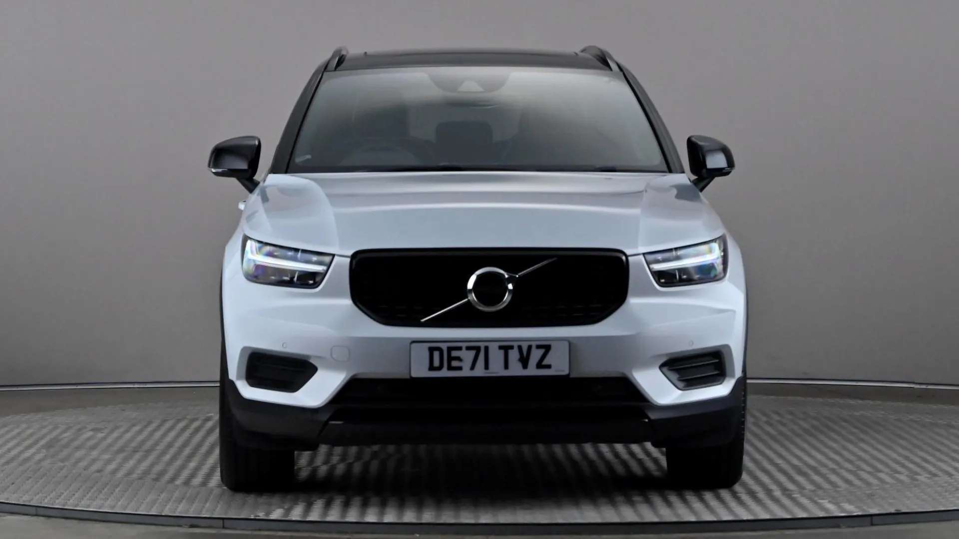 2021 VOLVO XC40 2021 VOLVO XC40
