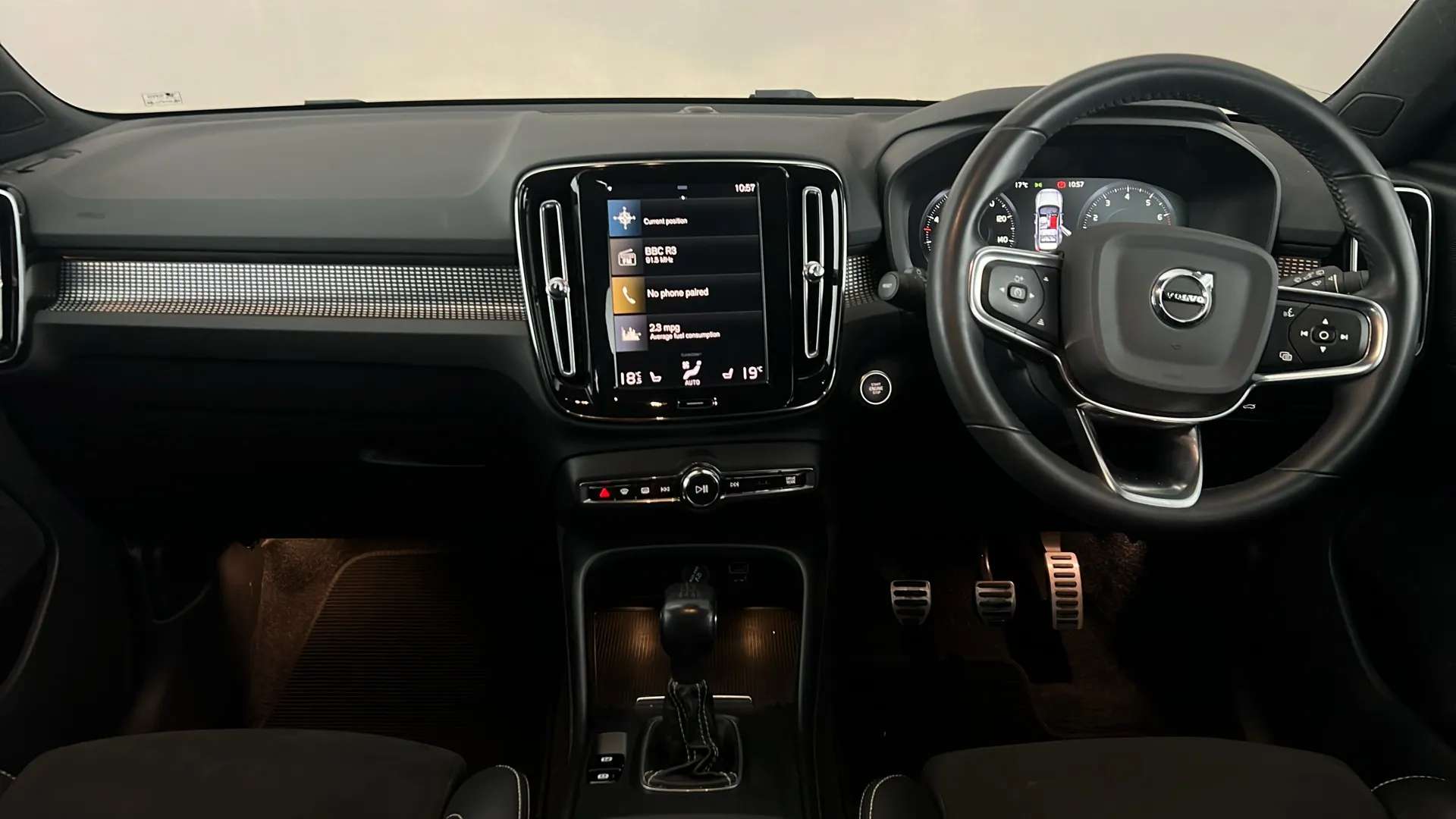 2021 VOLVO XC40 2021 VOLVO XC40