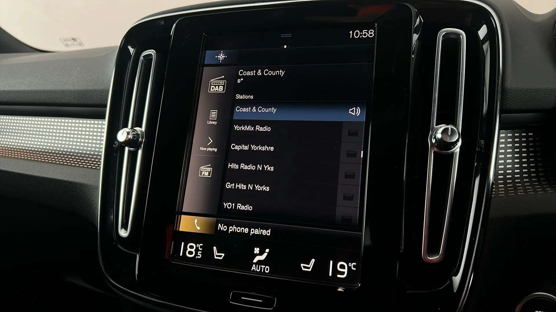 2021 VOLVO XC40 2021 VOLVO XC40