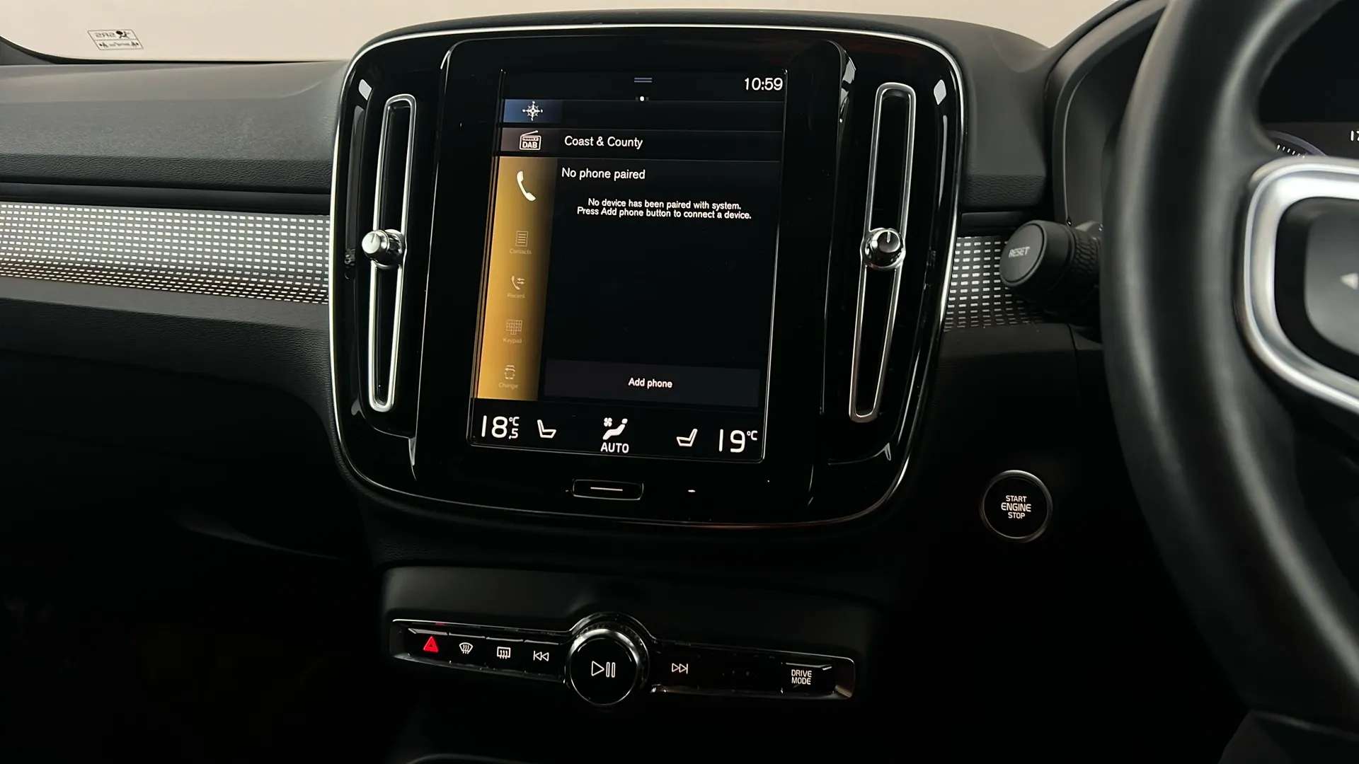 2021 VOLVO XC40 2021 VOLVO XC40