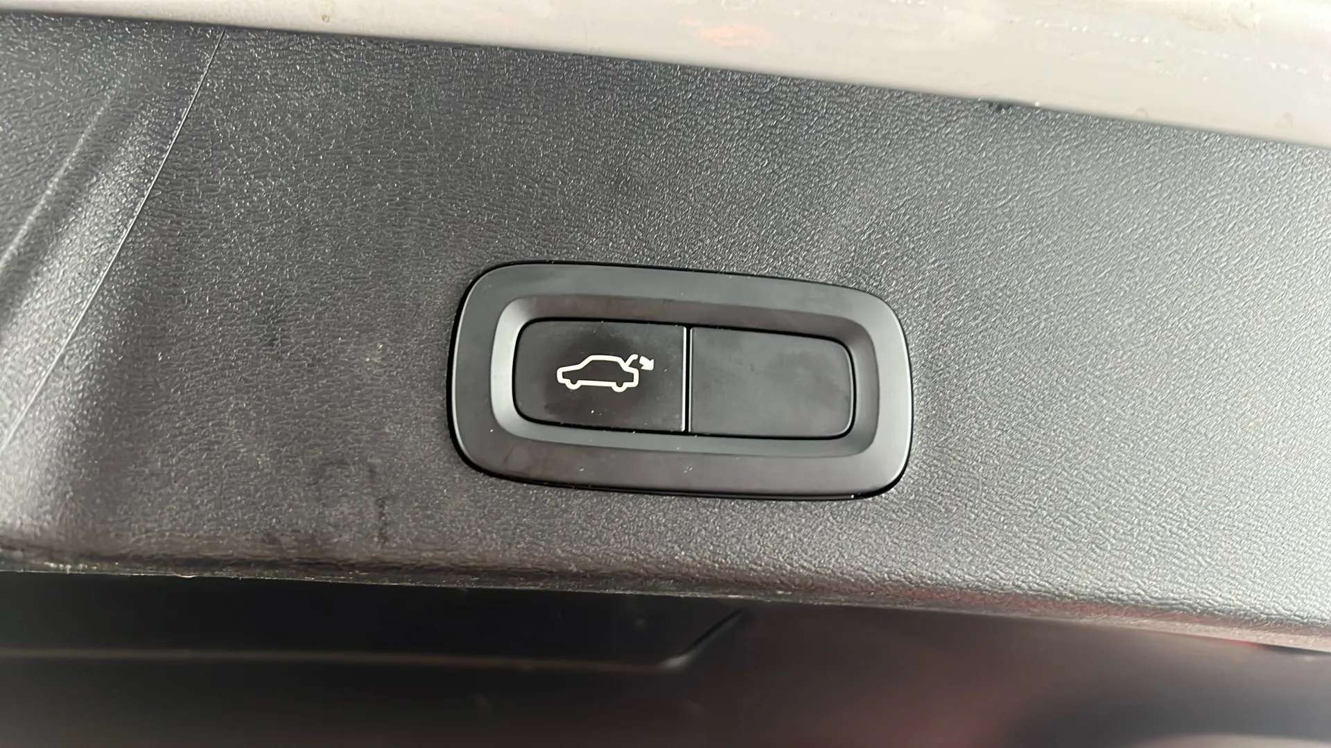 2021 VOLVO XC40 2021 VOLVO XC40