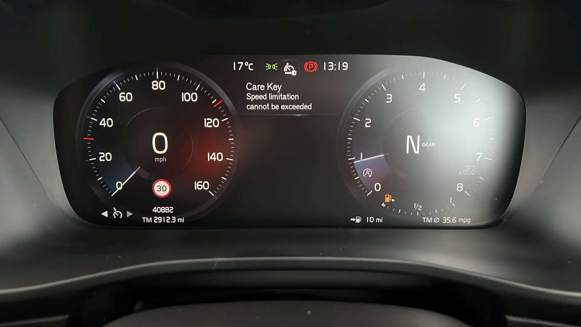 2020 VOLVO XC40 2020 VOLVO XC40