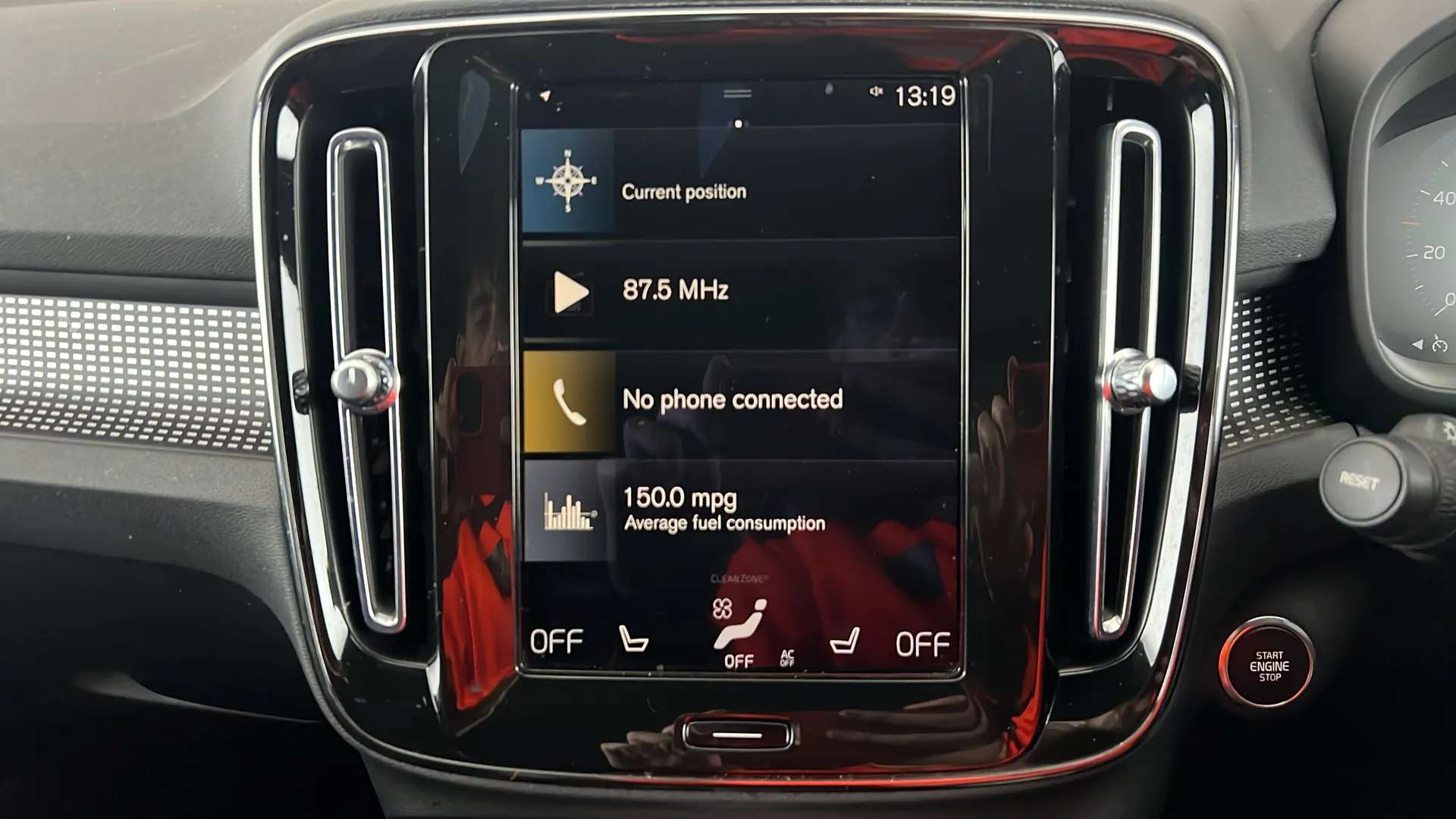 2020 VOLVO XC40 2020 VOLVO XC40