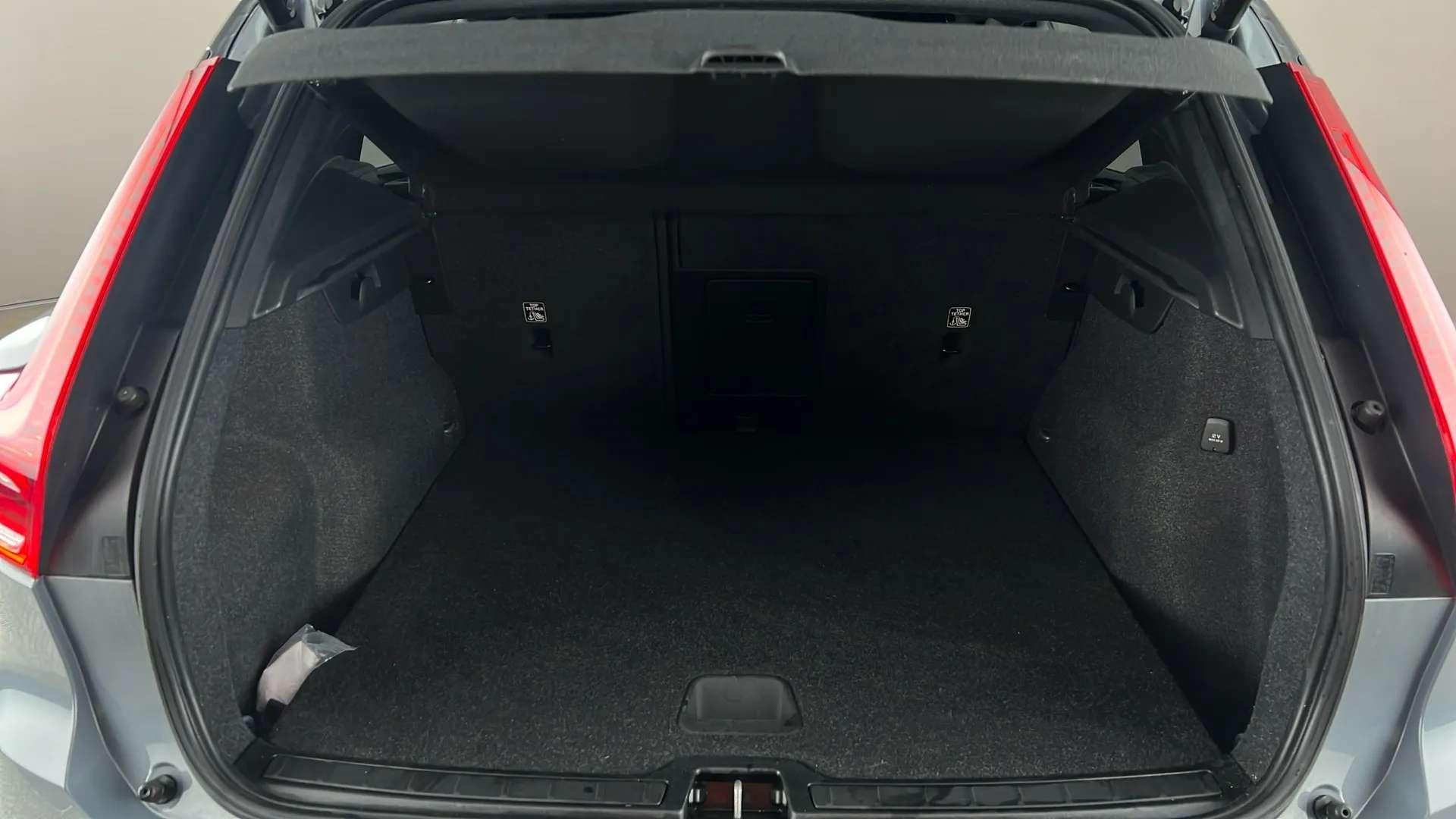 2020 VOLVO XC40 2020 VOLVO XC40