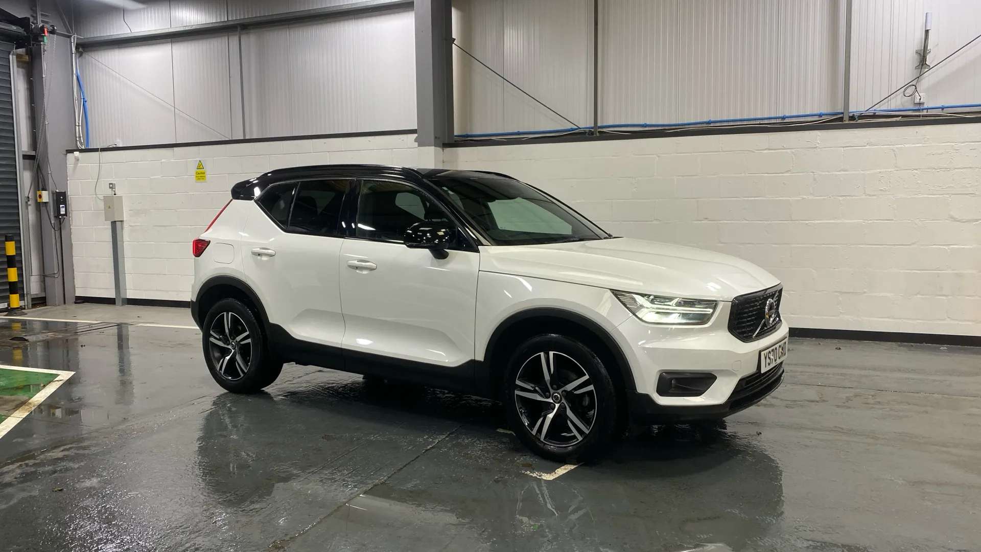 2020 VOLVO XC40 2020 VOLVO XC40