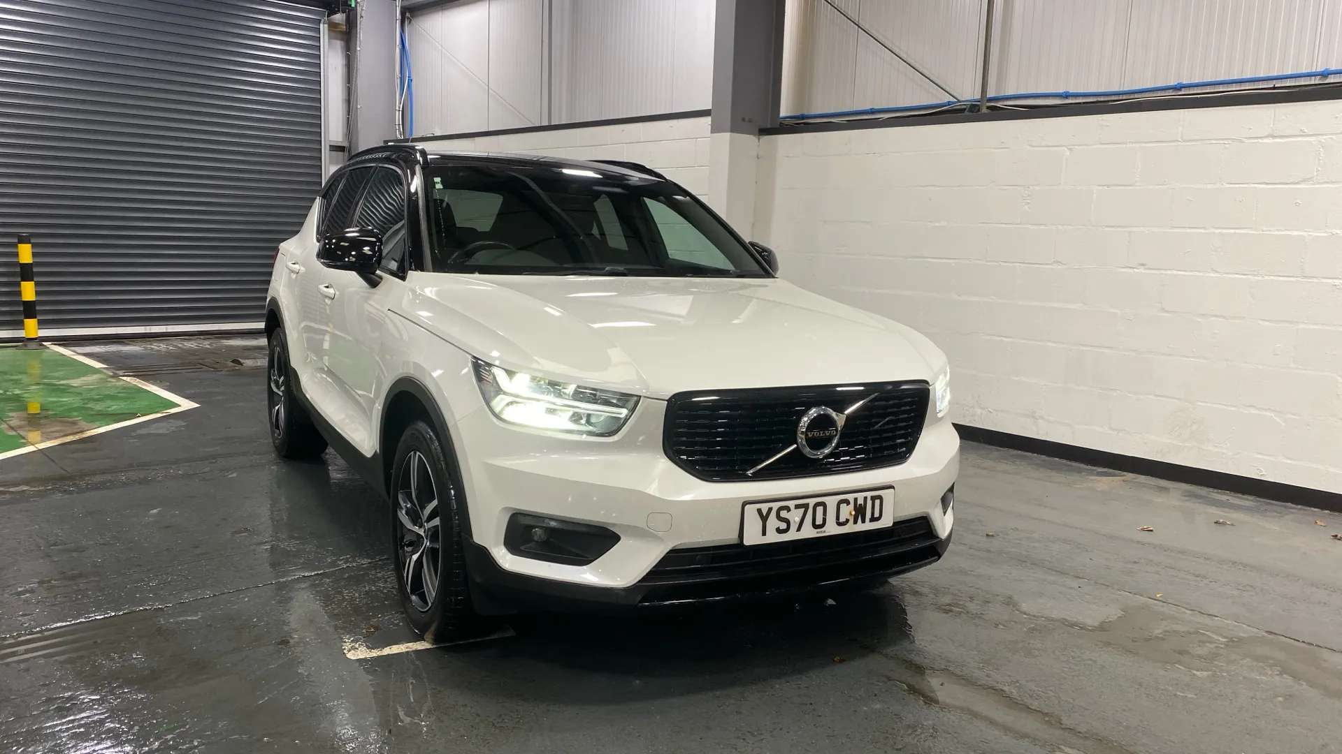 2020 VOLVO XC40 2020 VOLVO XC40