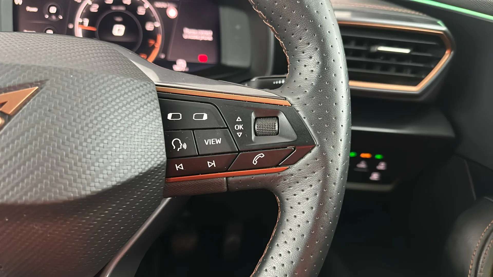 2024 CUPRA FORMENTOR 2024 CUPRA FORMENTOR