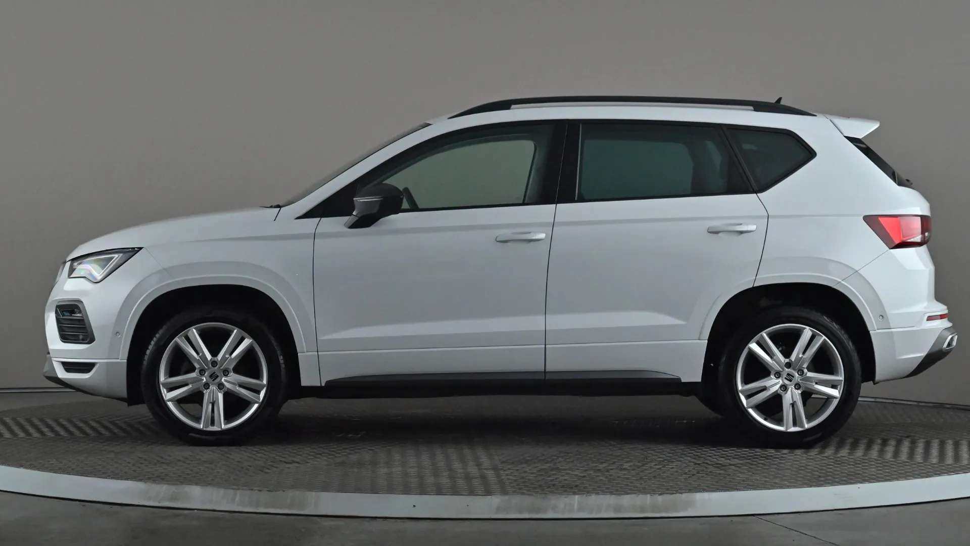 A 2023 SEAT ATECA 1.5 TSI EVO FR A 2023 SEAT ATECA 1.5 TSI EVO FR